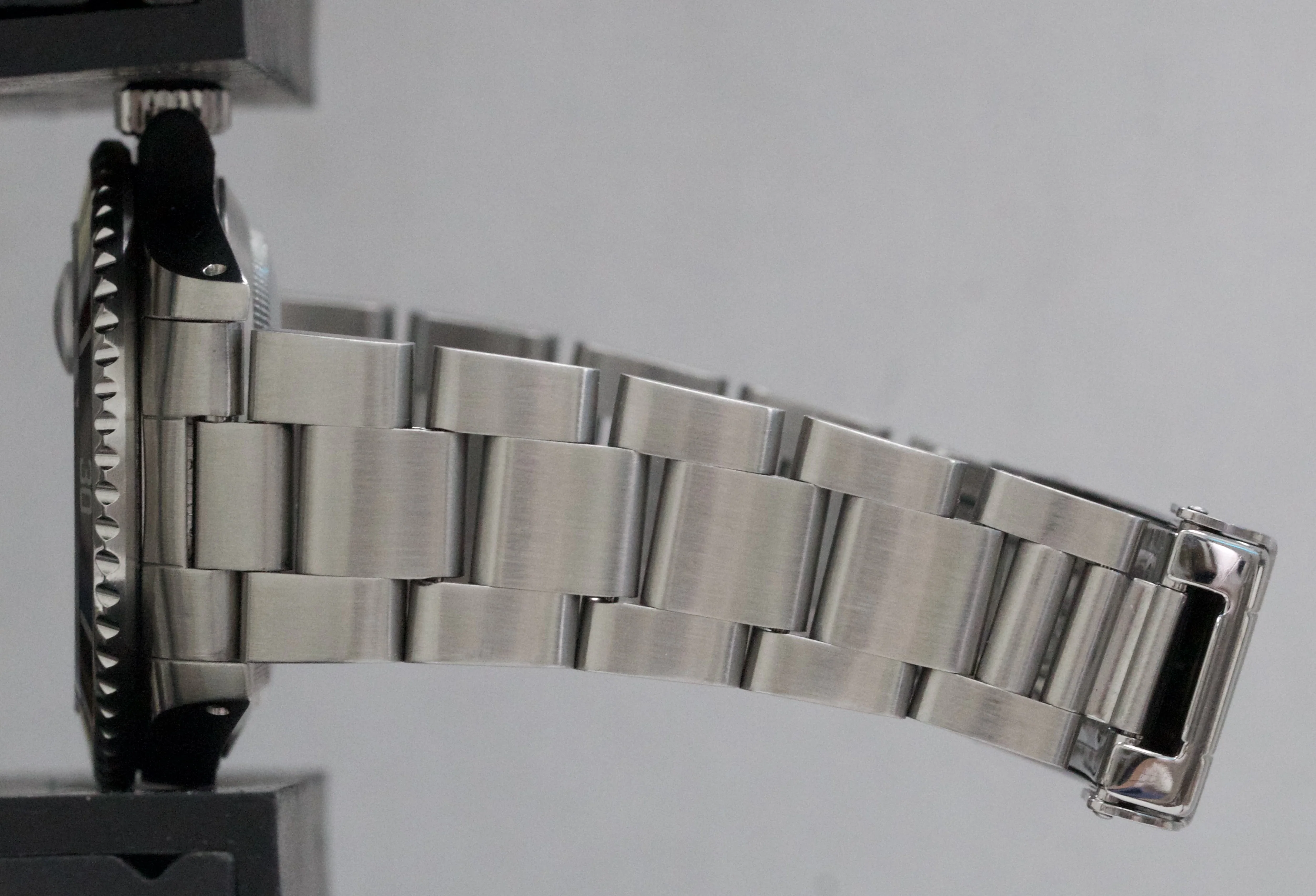 1993 Rolex Submariner Date BLACK Stainless 40mm Oyster Automatic 16610 Watch - Image 11