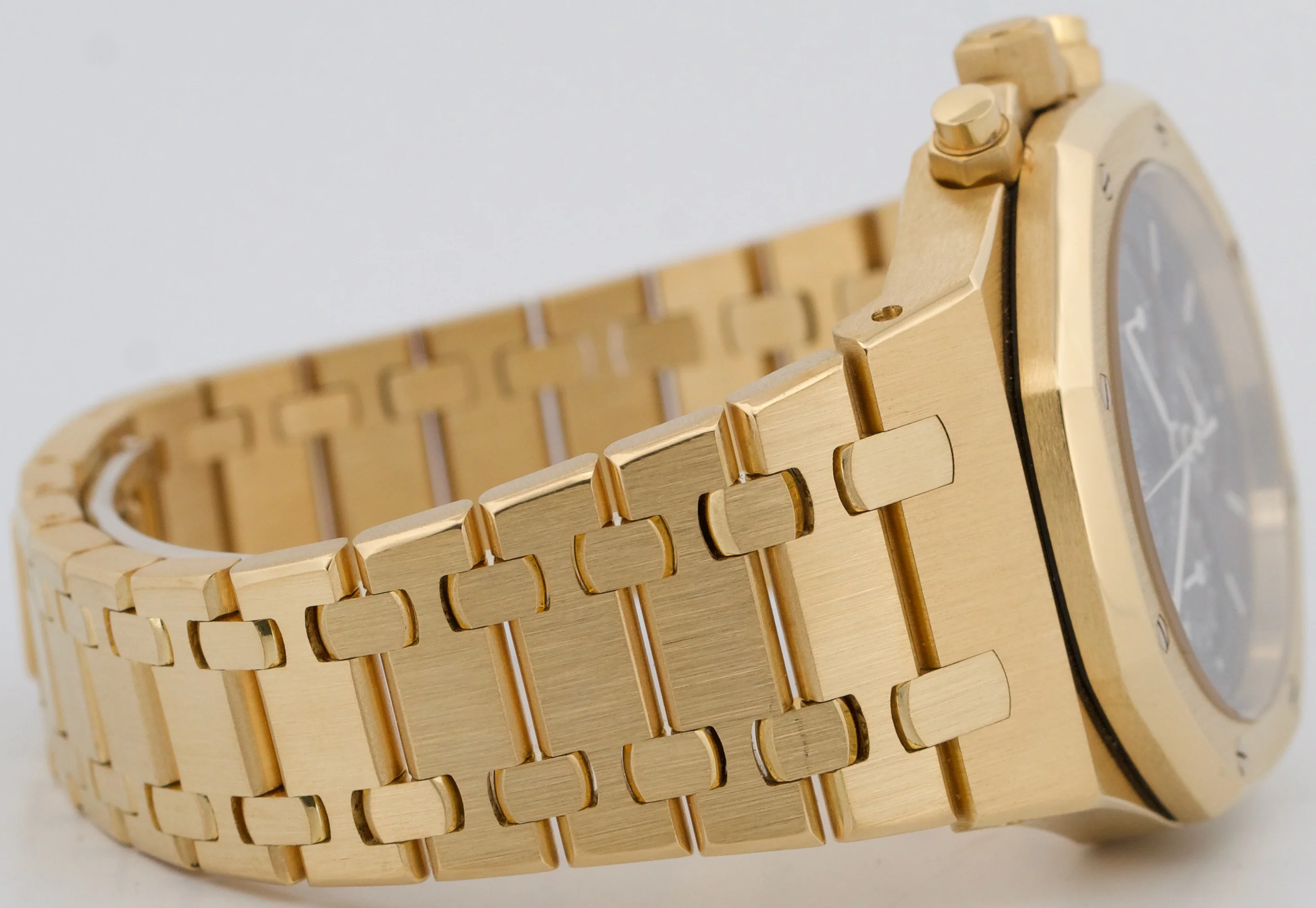 2024 ARCHIVES Audemars Piguet Royal Oak Chronograph 18k Gold BLUE 39mm 25860BA - Image 8
