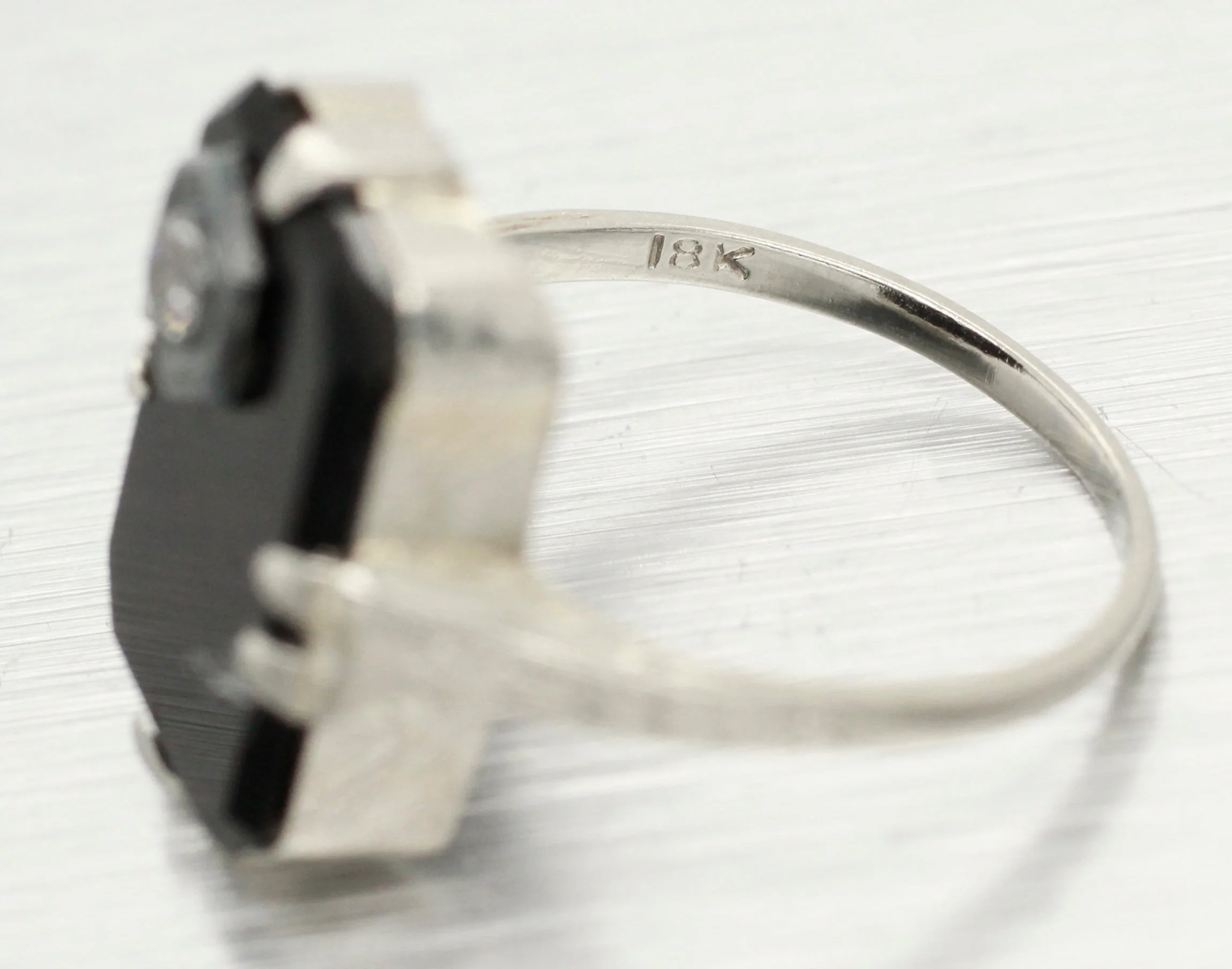Antique Art Deco 0.05ct Diamond and Onyx Cocktail Ring - 18k White Gold - Image 7