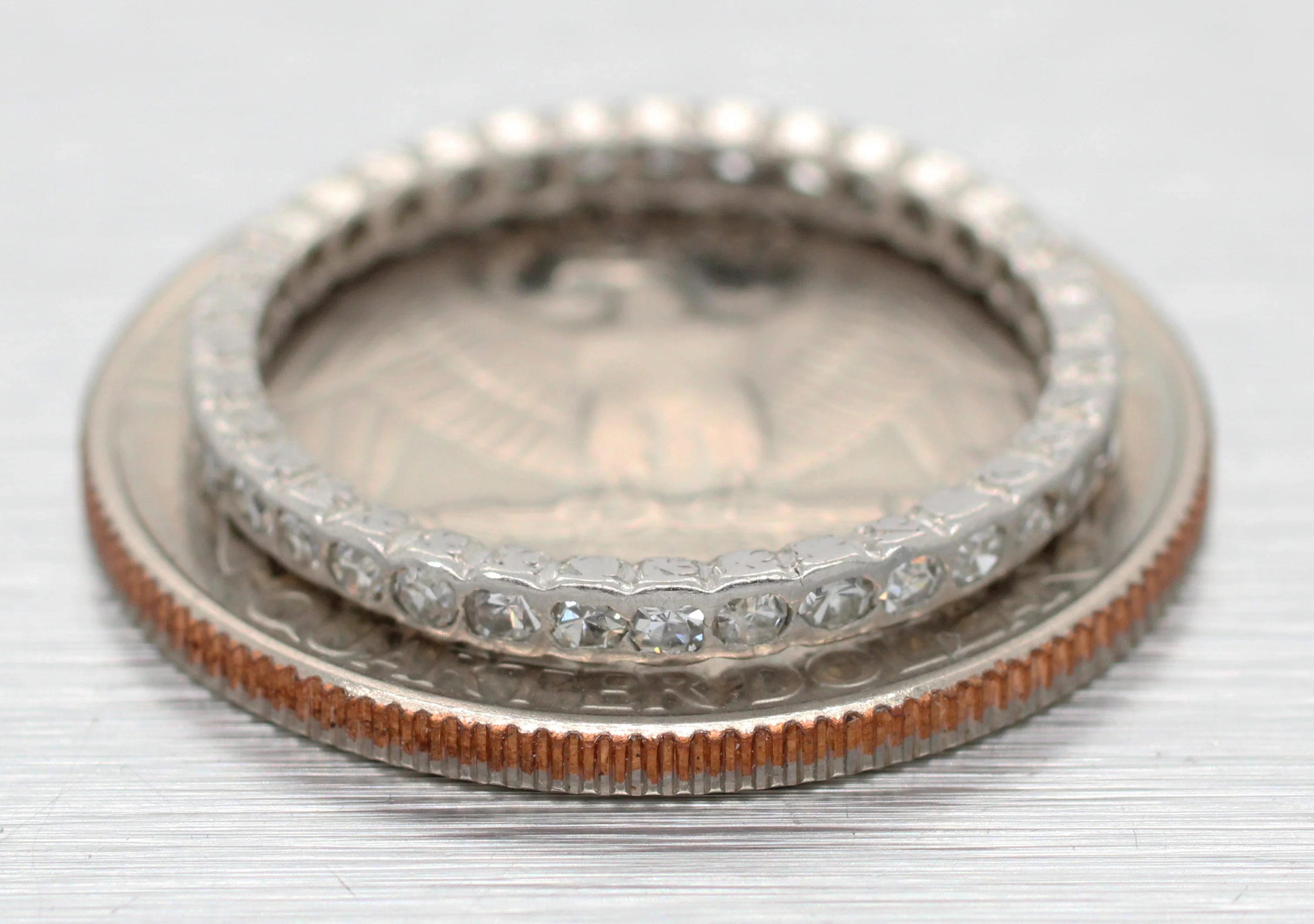 Antique Art Deco 0.20ctw Single Cut Diamond Wedding Band Ring - Platinum - Image 4
