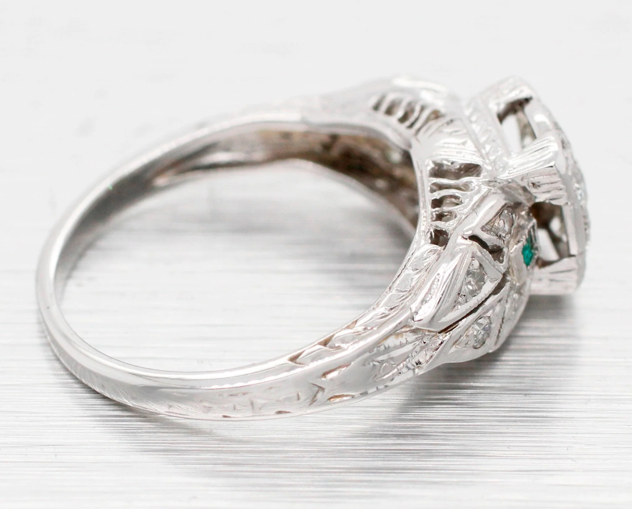 Antique Art Deco 0.25ctw Diamond & Emerald Nature Band Ring - 14k White Gold - Image 3