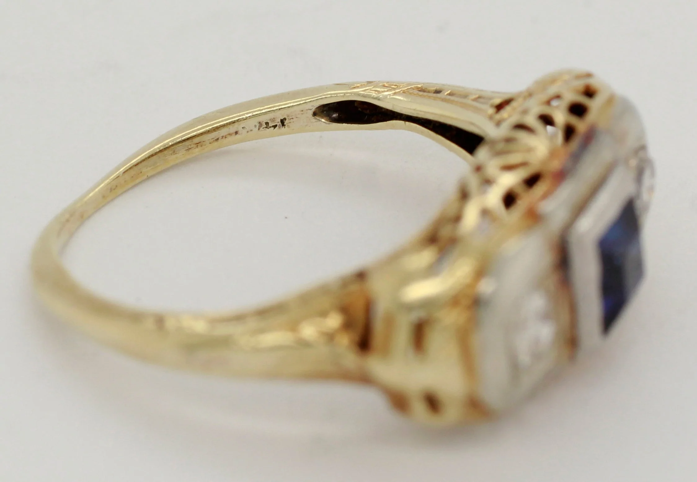 Antique Art Deco 0.30ctw Sapphire & Diamond Filigree Band Ring - 14k Yellow Gold - Image 3