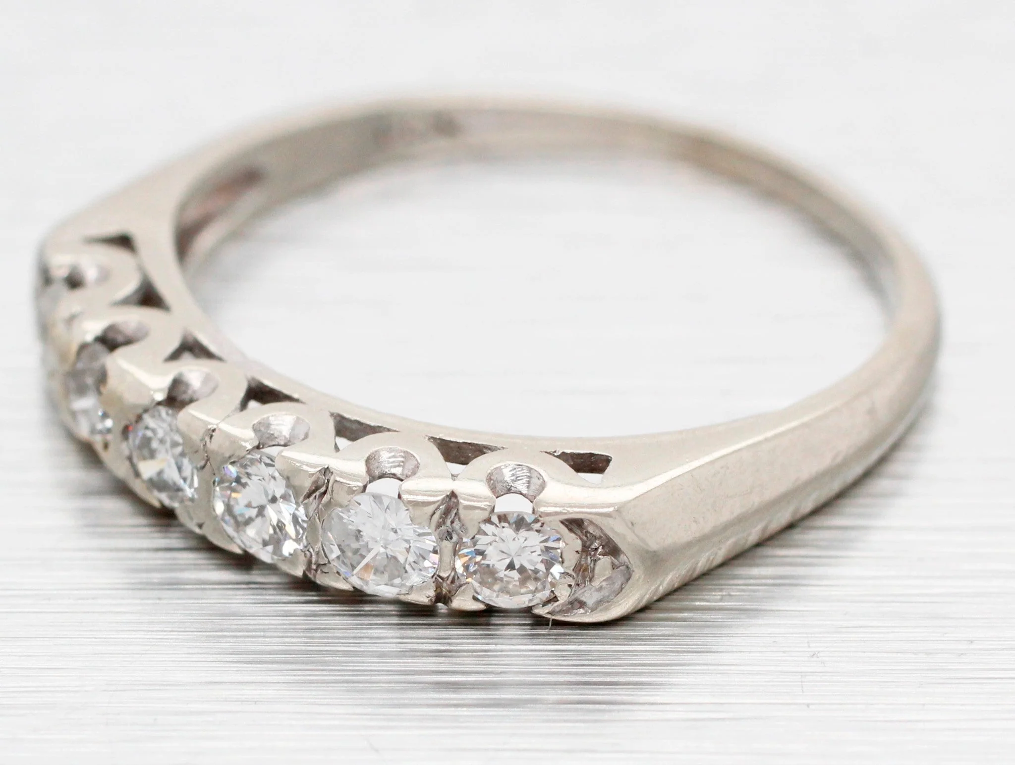 Antique Art Deco 0.60ctw Single-Row Diamond Wedding Band Ring - 14k White Gold - Image 2