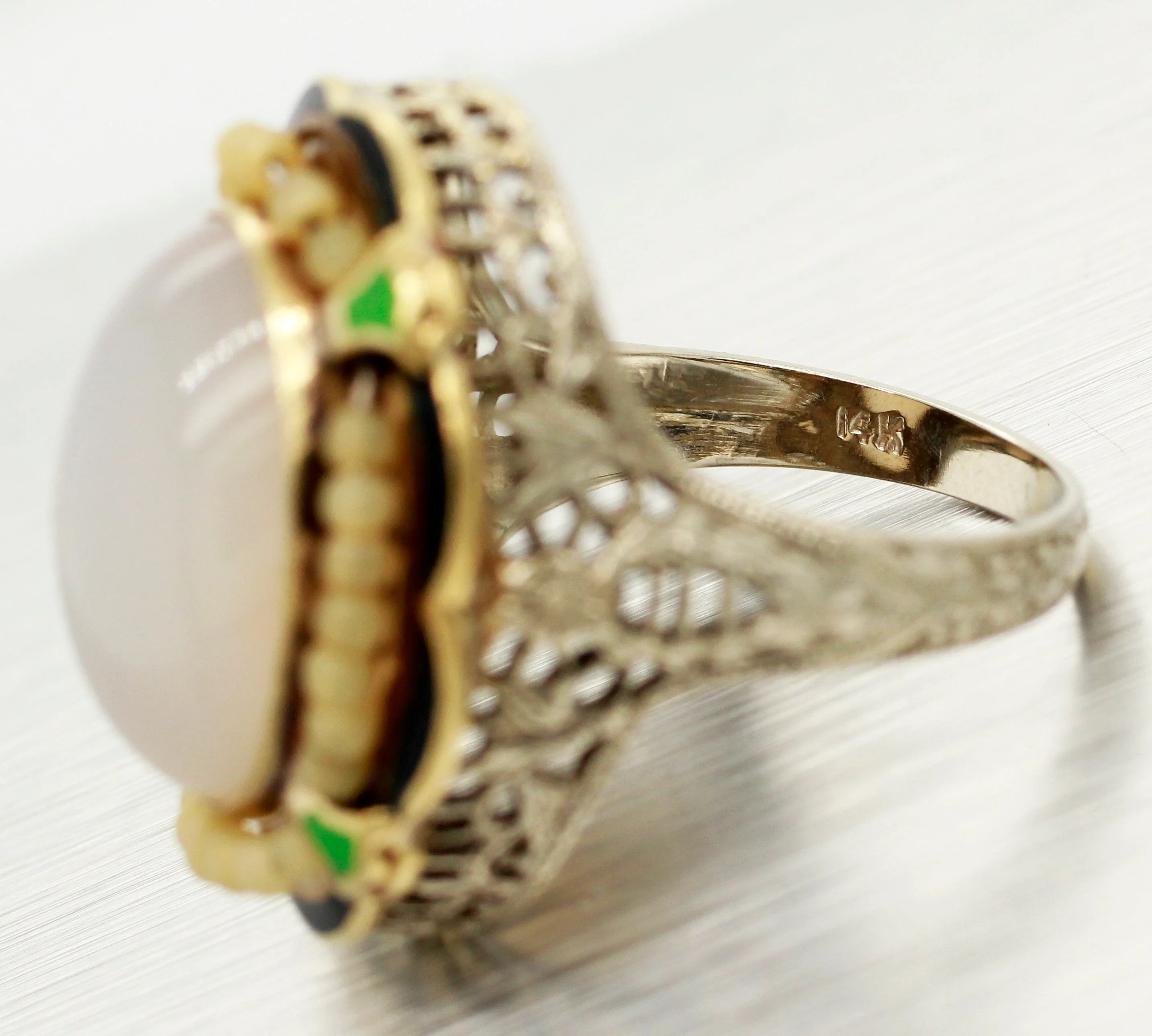 Antique Art Deco 9ct Chalcedony, Pearl, & Enamel Cocktail Ring - 14k White Gold - Image 4