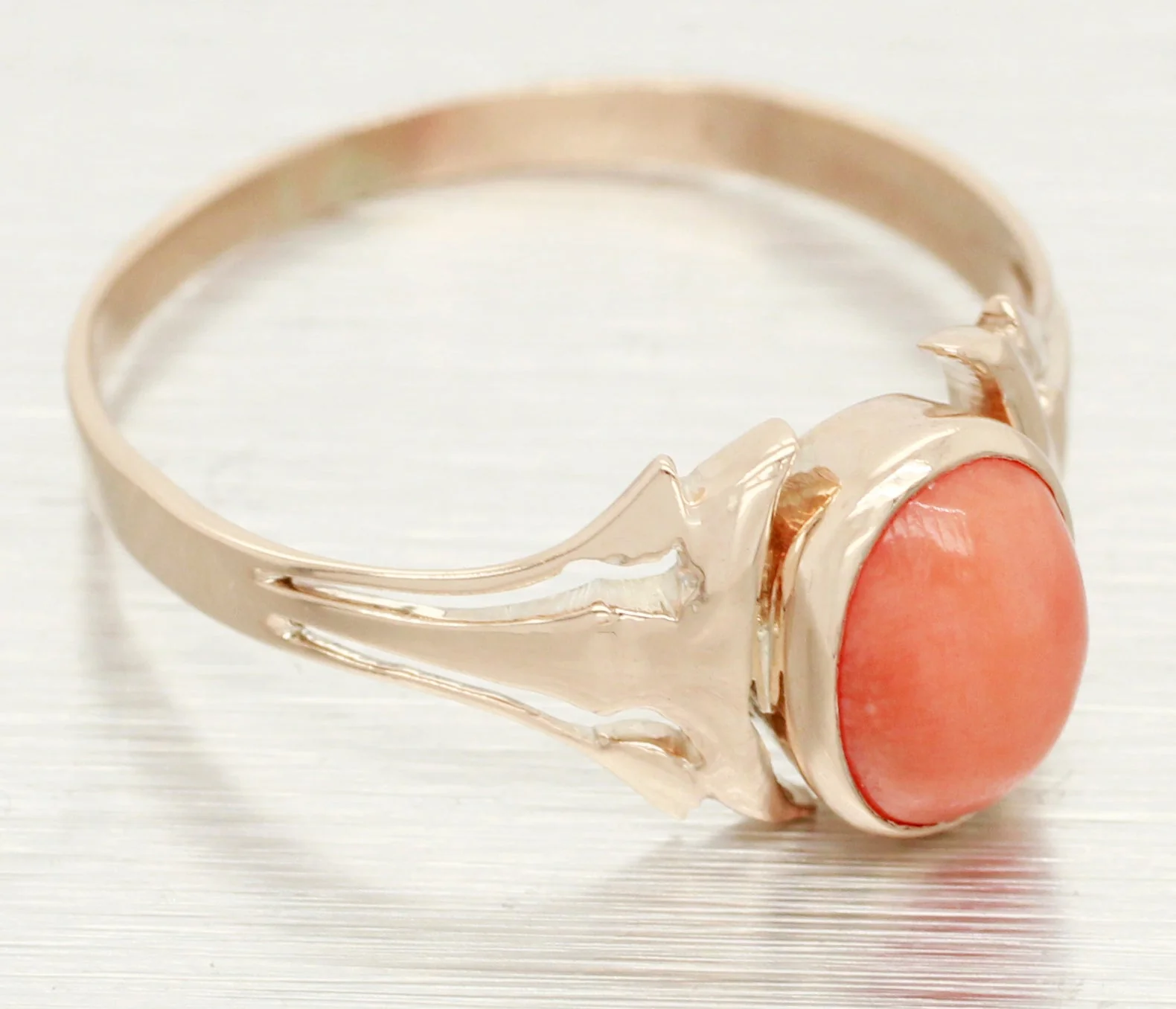 Antique Art Nouveau Angel Skin Coral Solitaire Ring - 14k Yellow Gold Size 8.75 - Image 3