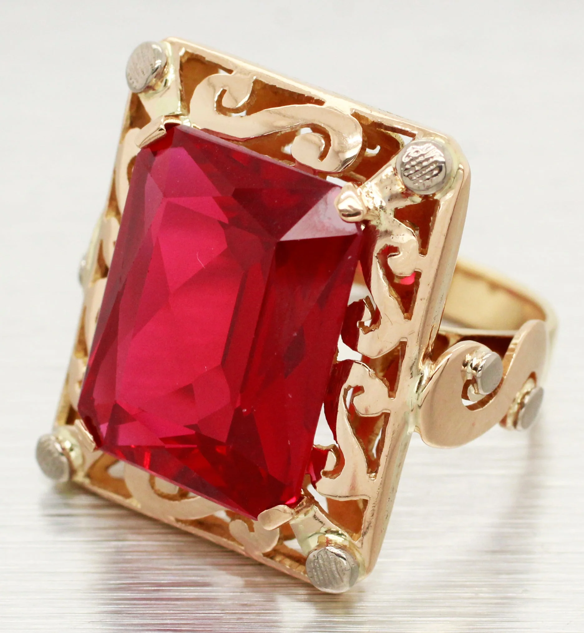 Antique Art Nouveau 14ct Rectangle Ruby Cocktail Ring - 18k Yellow Gold - Size 7 - Image 2