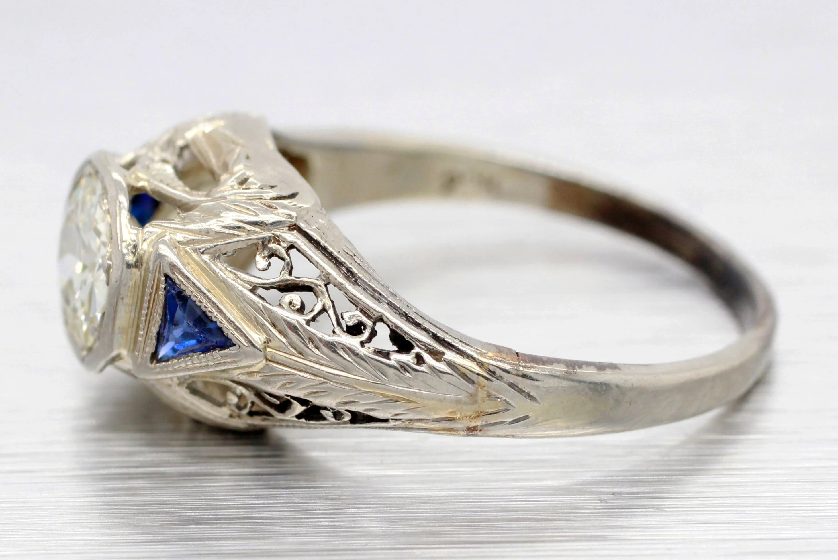 Art Deco 0.90ct Diamond & Sapphire Filigree Ring - 22k White Gold | Size 6.75 - Image 3