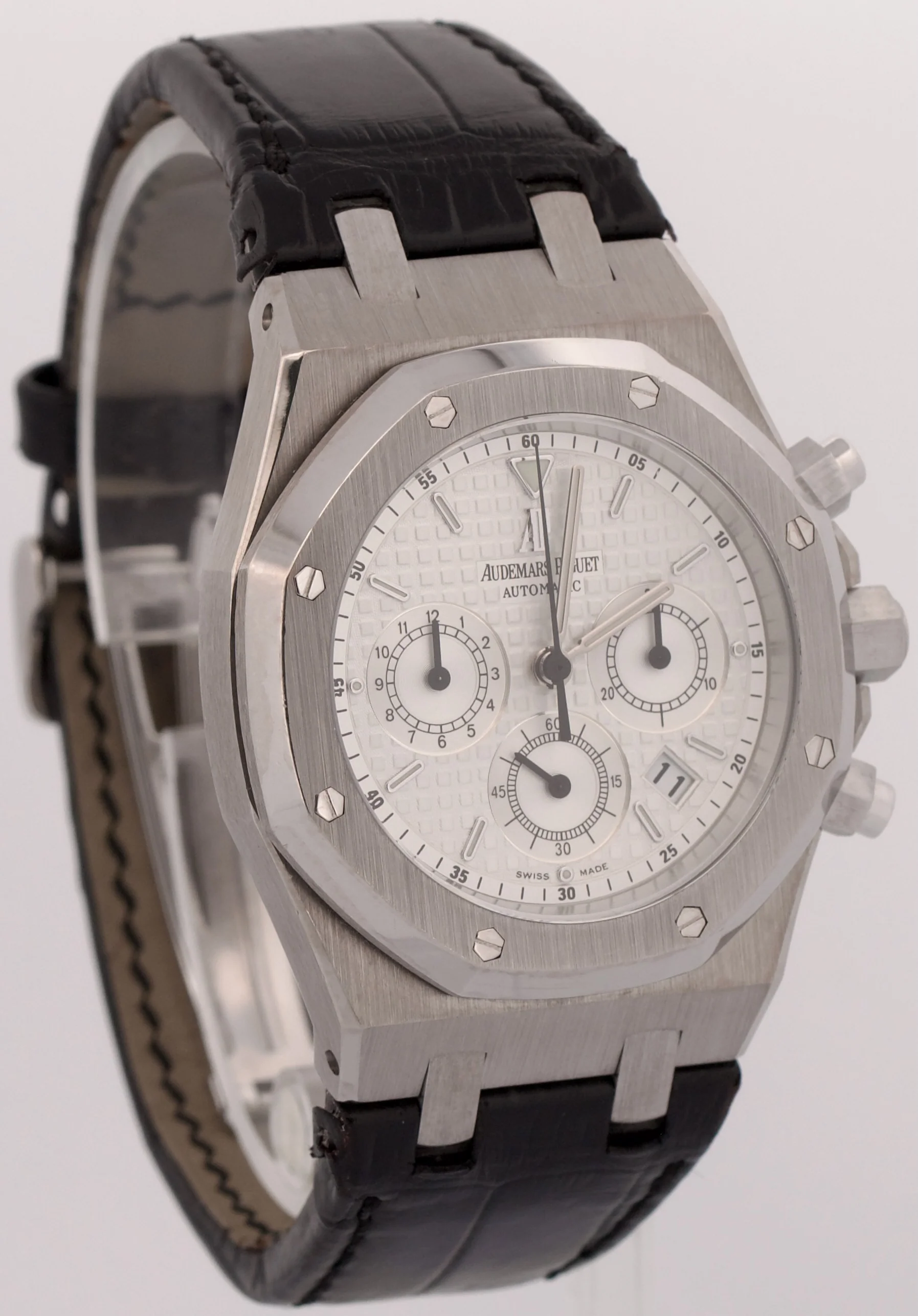 Audemars Piguet Royal Oak Chronograph WHITE 18K Gold 39mm 26022BC.OO.D002CR.01 - Image 4