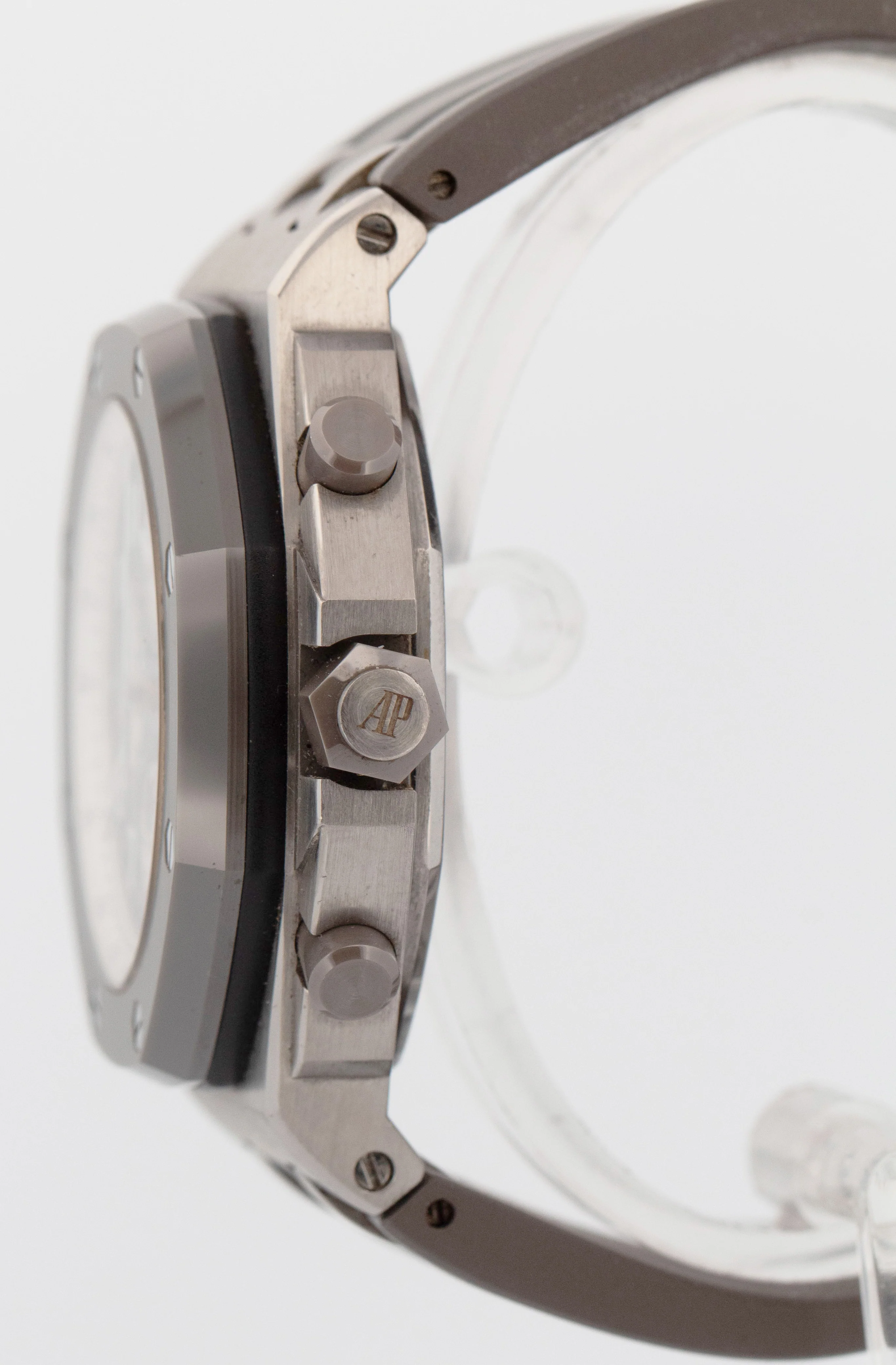 Audemars Piguet Royal Oak GHOST Ceramic Grey Titanium 42mm 26470IO.OO.A006CA.01 - Image 3