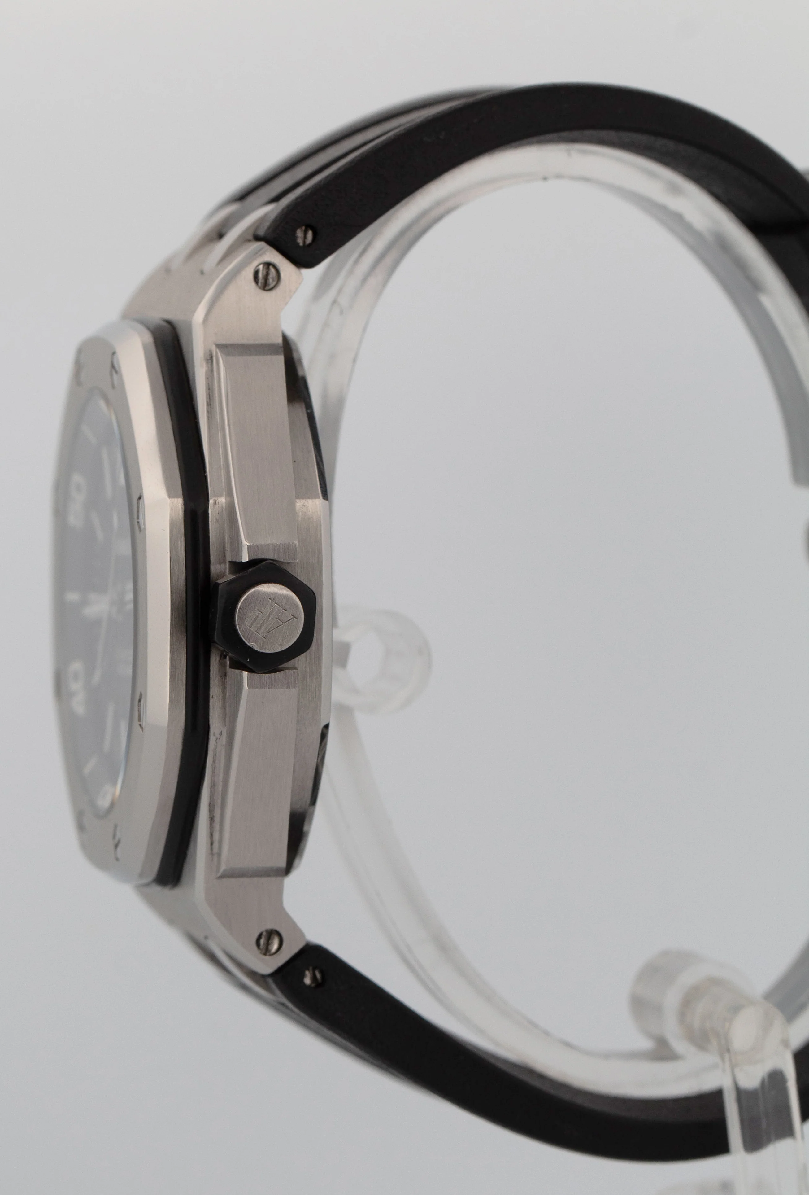 Audemars Piguet Royal Oak Offshore Diver 15703ST 42mm Steel Rubber Date Watch - Image 5