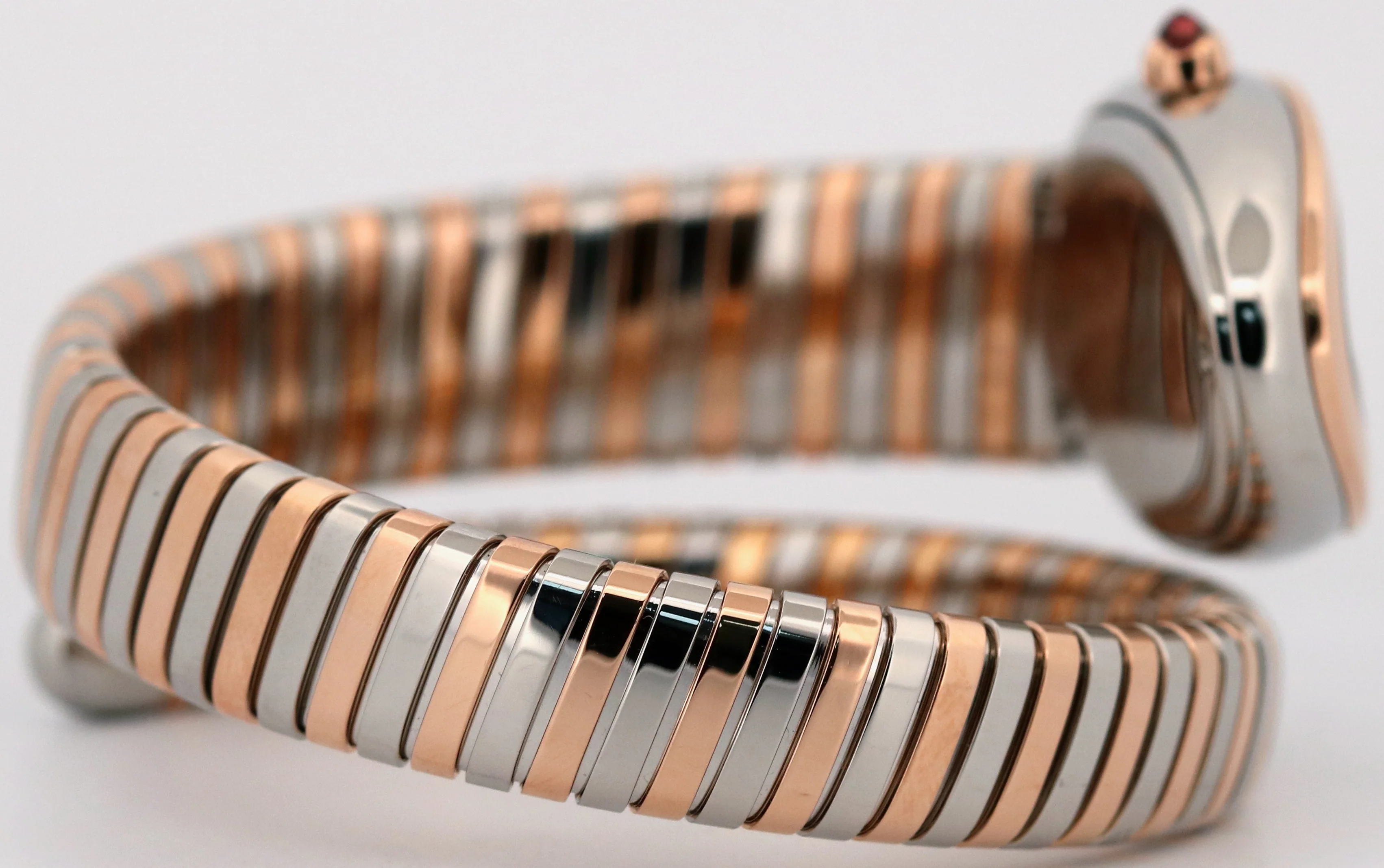BVLGARI Bulgari Serpenti Tubogas SILVER WHITE 35mm 18K Gold Steel 102123 BOX - Image 4
