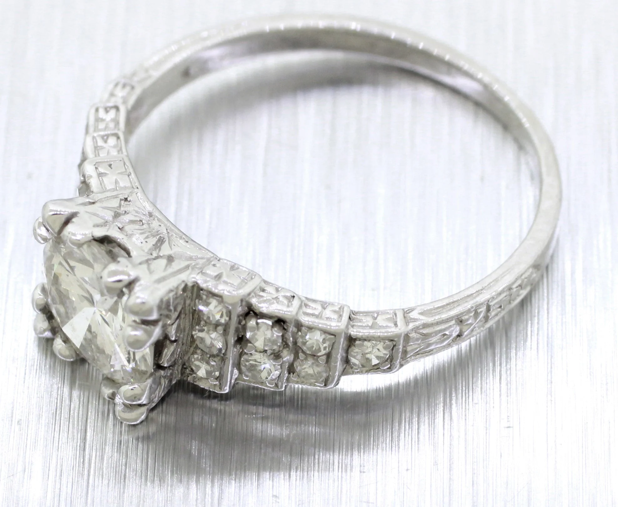EGL Antique Art Deco H / VS2 / 1.35ctw Diamond Engagement Ring - Platinum - Image 4