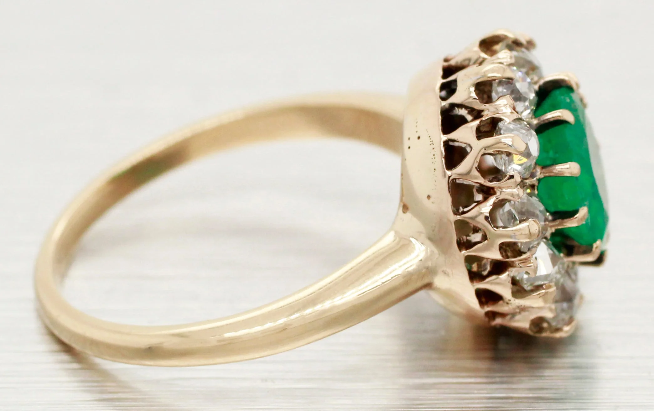 Antique Art Deco 1ct Emerald & Diamond Halo Cocktail Ring - 14k Yellow Gold - Image 3
