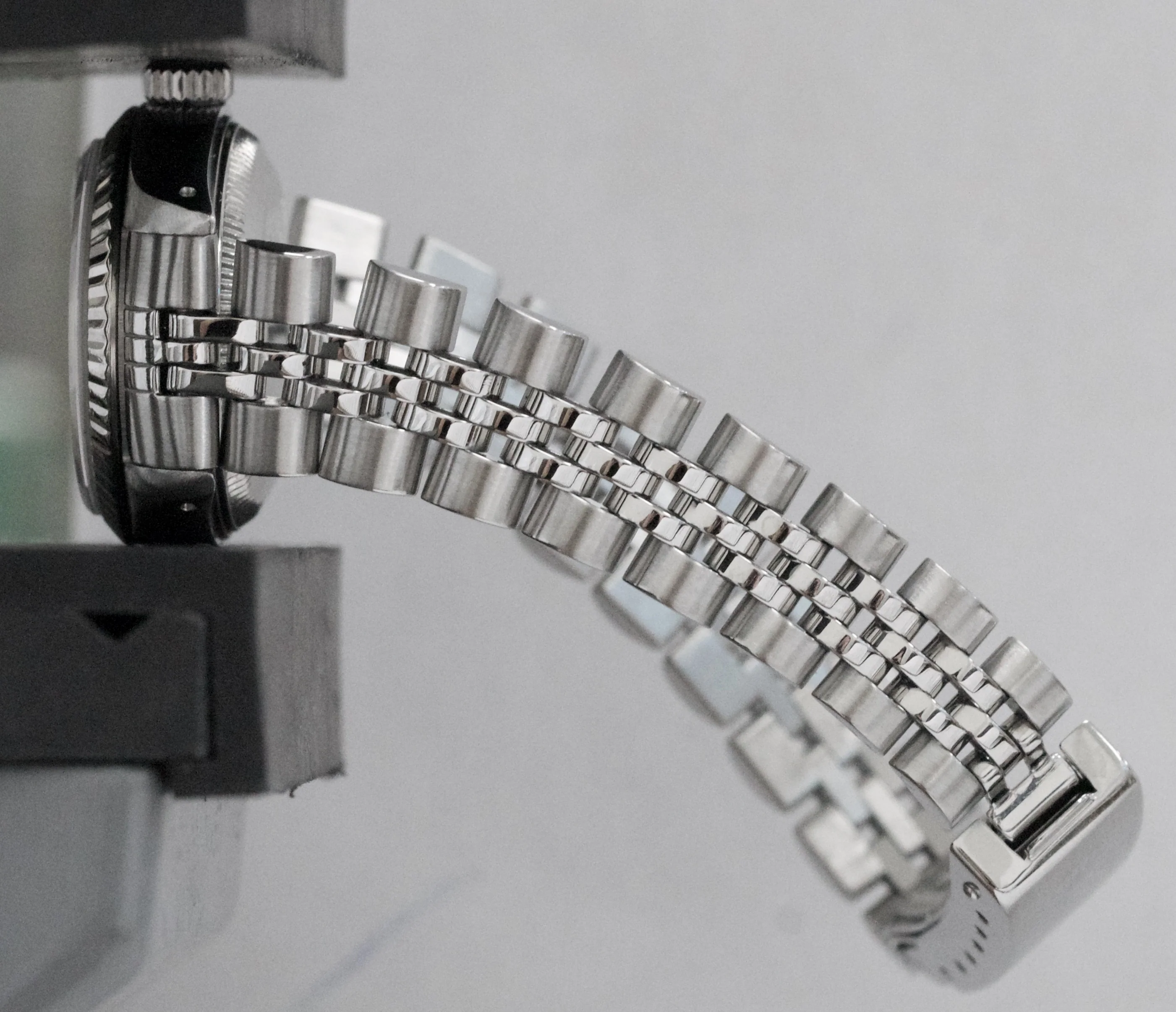 Ladies Rolex DateJust 26mm BLUE 18K White Gold Stainless Steel JUBILEE 69174 - Image 10