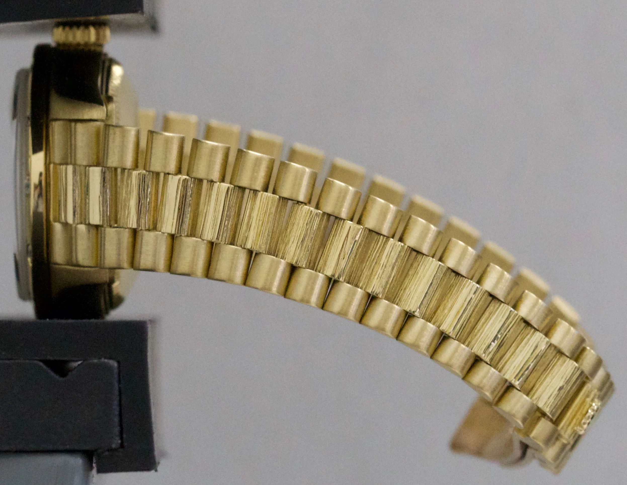 Ladies Rolex DateJust President 26mm DIAMOND BARK 18K Yellow Gold 69288 Watch - Image 10