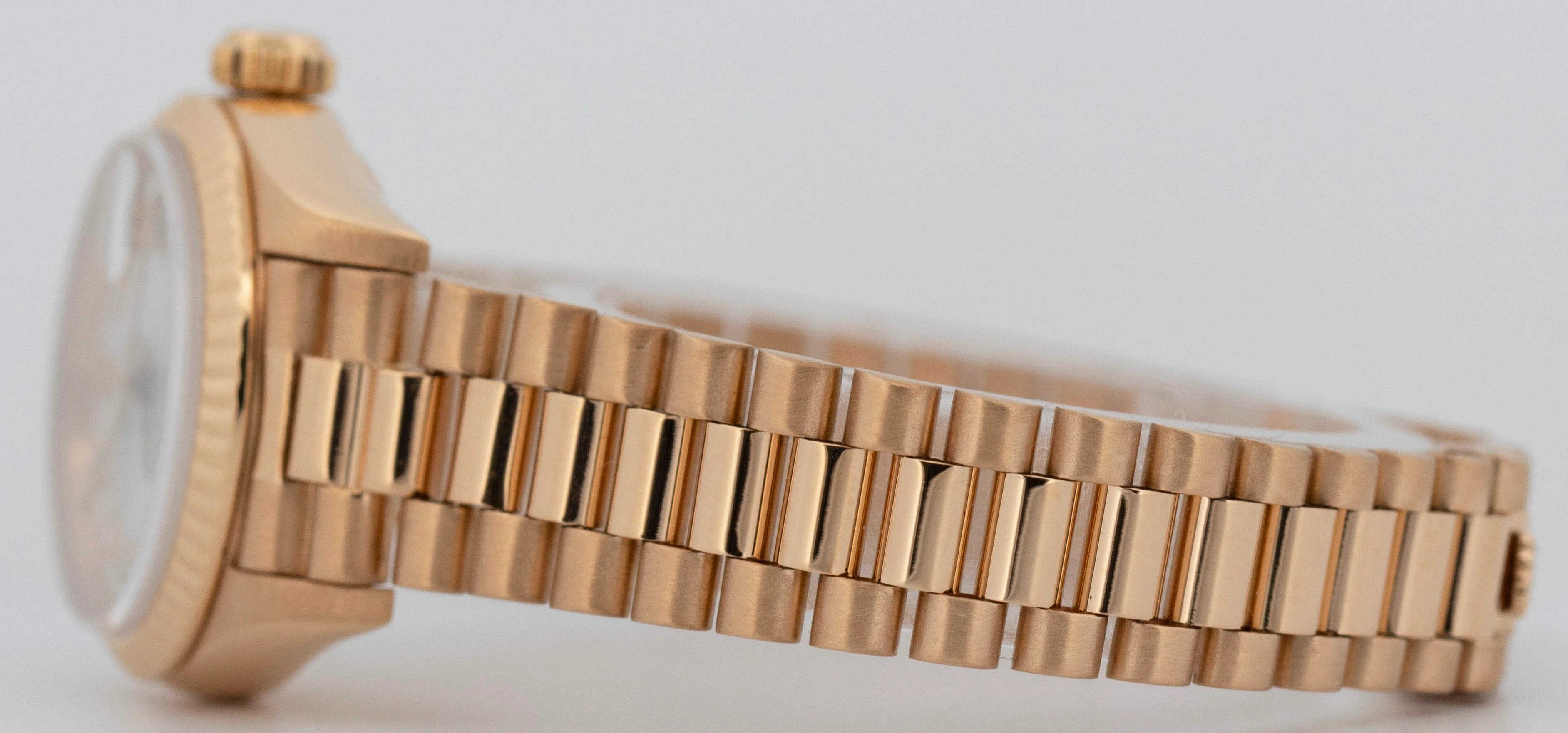 Ladies Rolex DateJust President 26mm Mother of Pearl 18K Yellow Gold 69178 Watch - Image 6