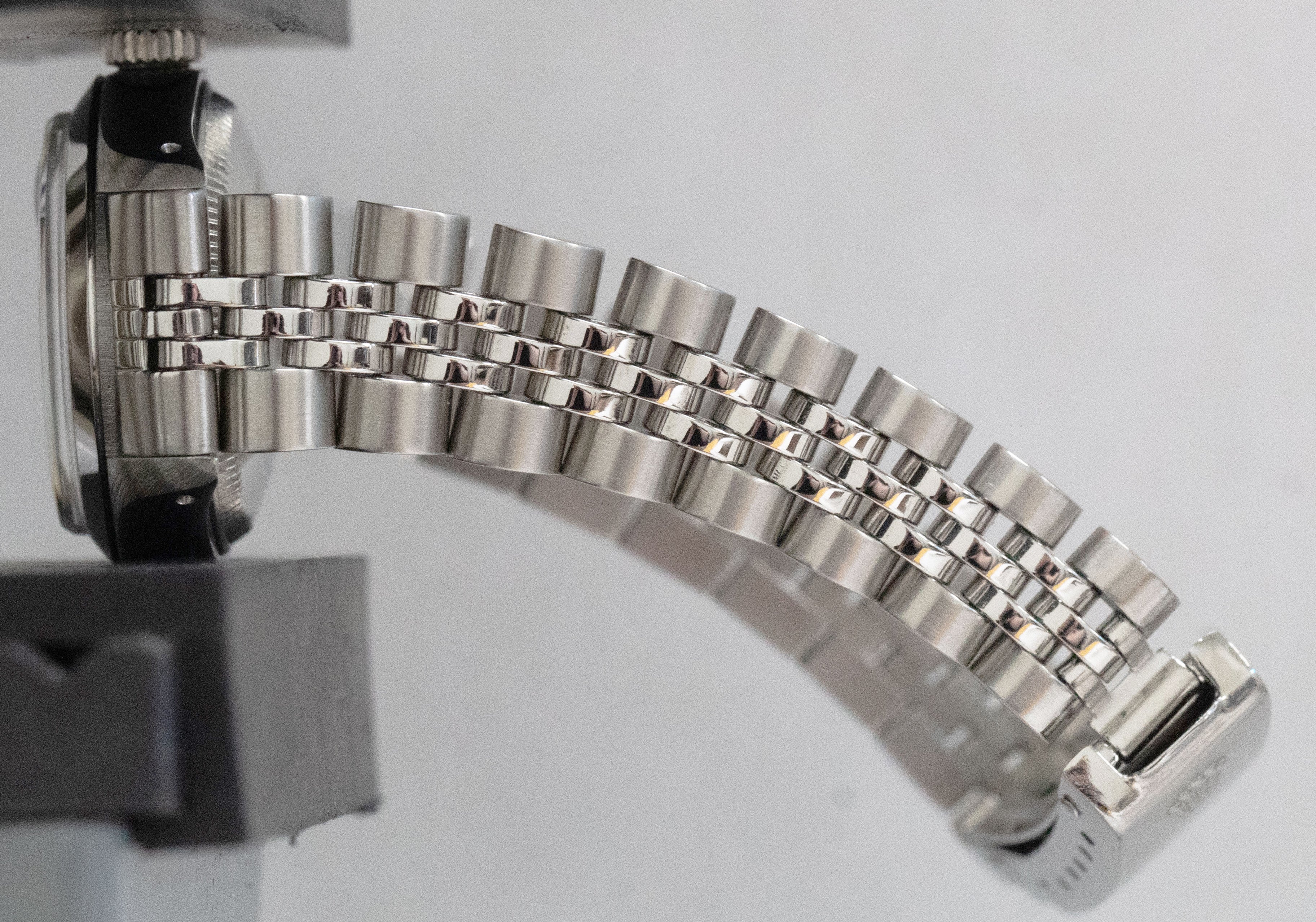 Ladies Rolex Oyster Perpetual Date 26mm Silver Stainless JUBILEE Watch 6916 - Image 9