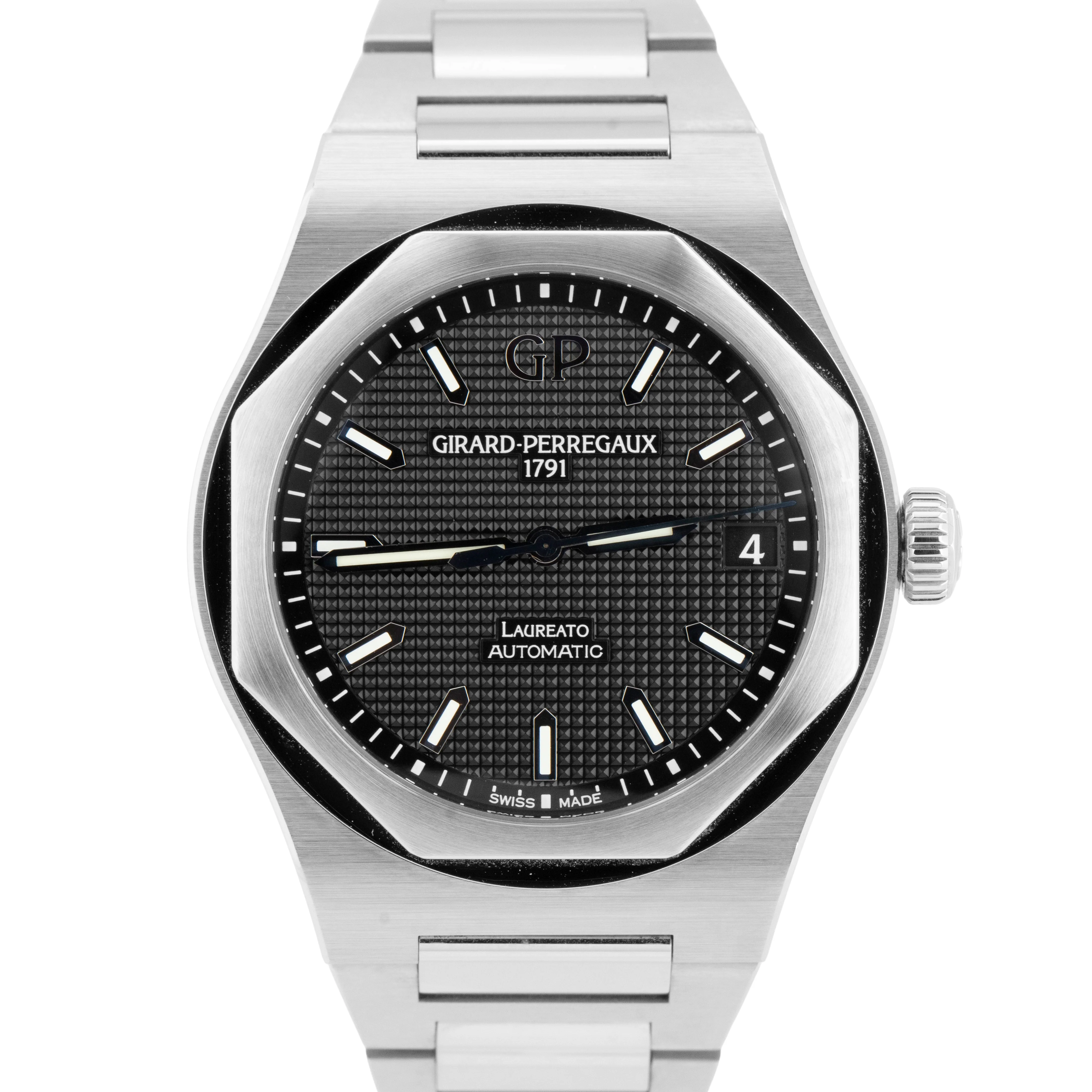 MINT PAPERS Girard Perregaux Laureato Stainless Steel 42mm Black Watch 81010 BOX