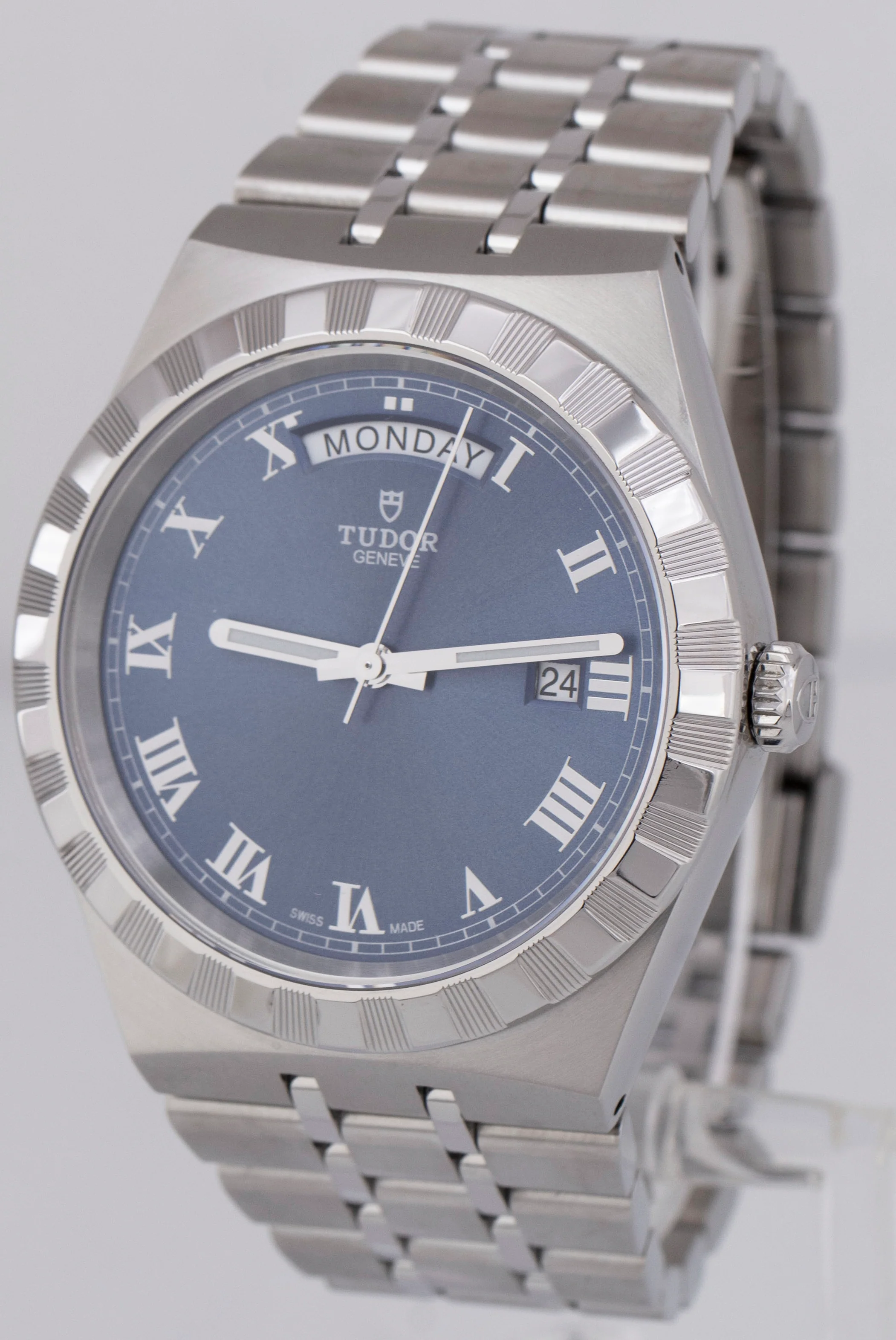 PAPERS Tudor Royal 41mm Blue Roman Automatic Stainless Day Date 28600 Watch BOX - Image 4