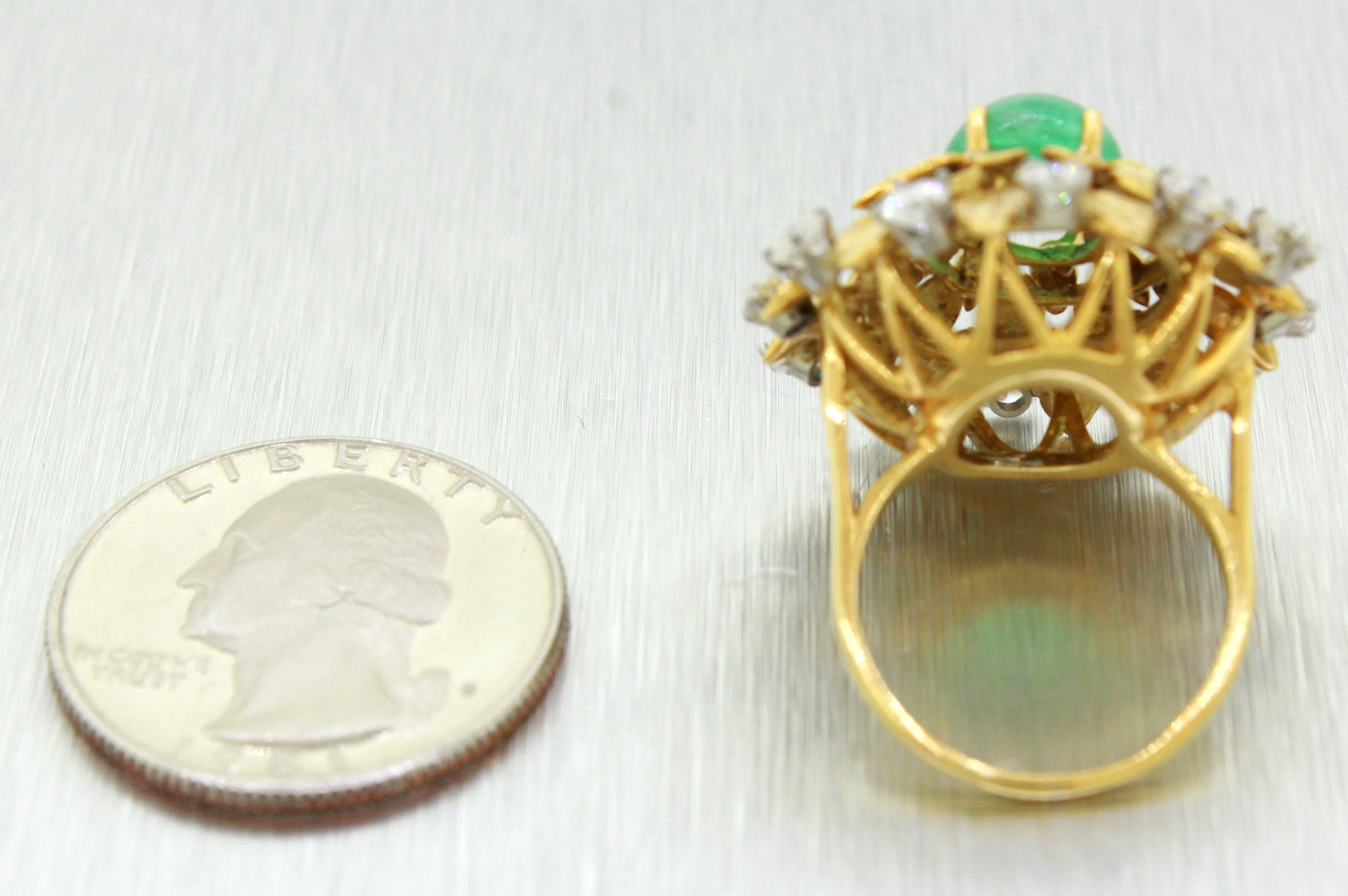 Buccellati 18k Solid Yellow Gold 2.60ct Cabochon Emerald & Diamond Cocktail Ring - Image 8