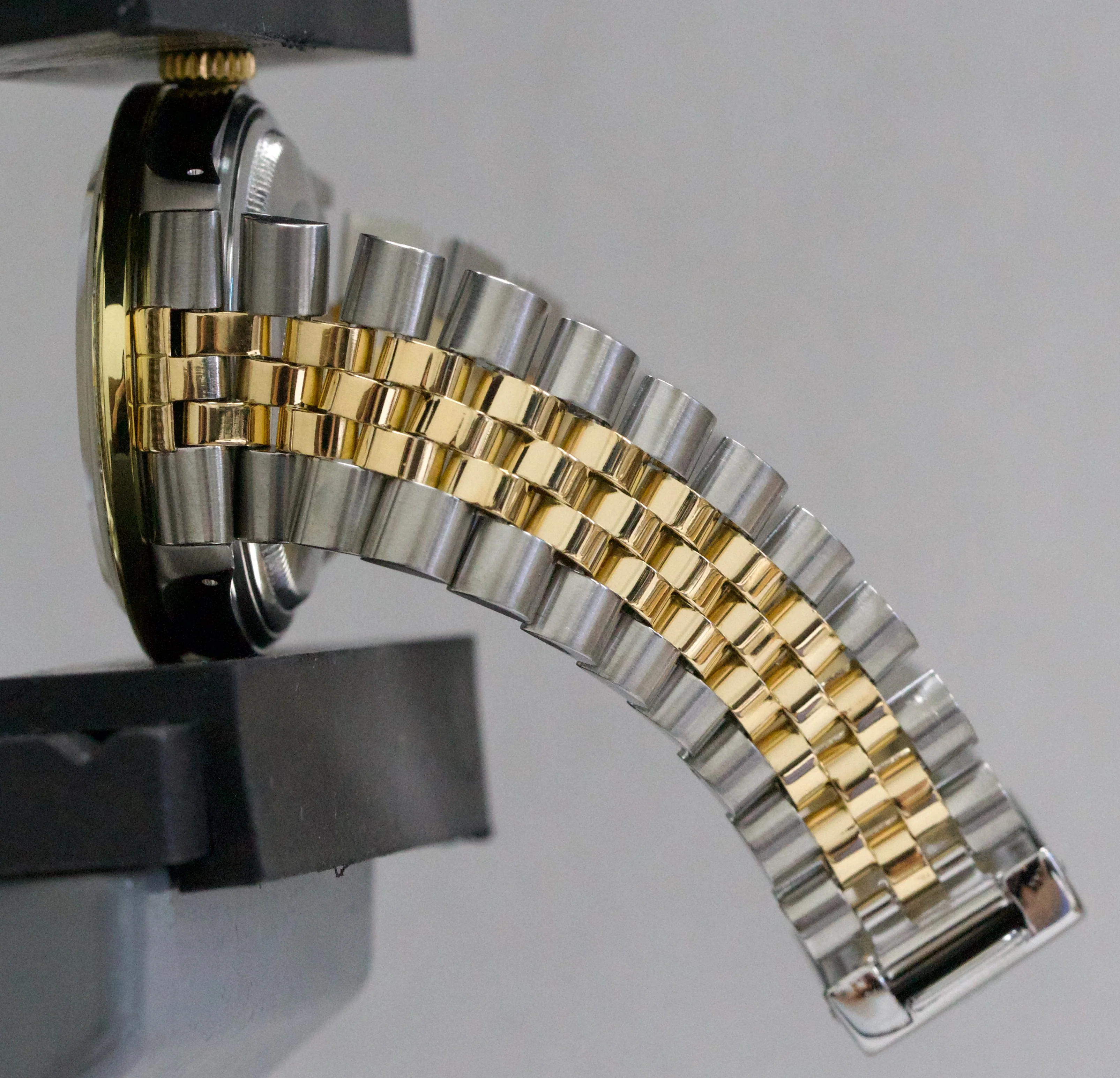 Rolex DateJust 36mm CHAMPAGNE DIAMOND Two-Tone 18K Yellow Gold JUBILEE 16013 - Image 10