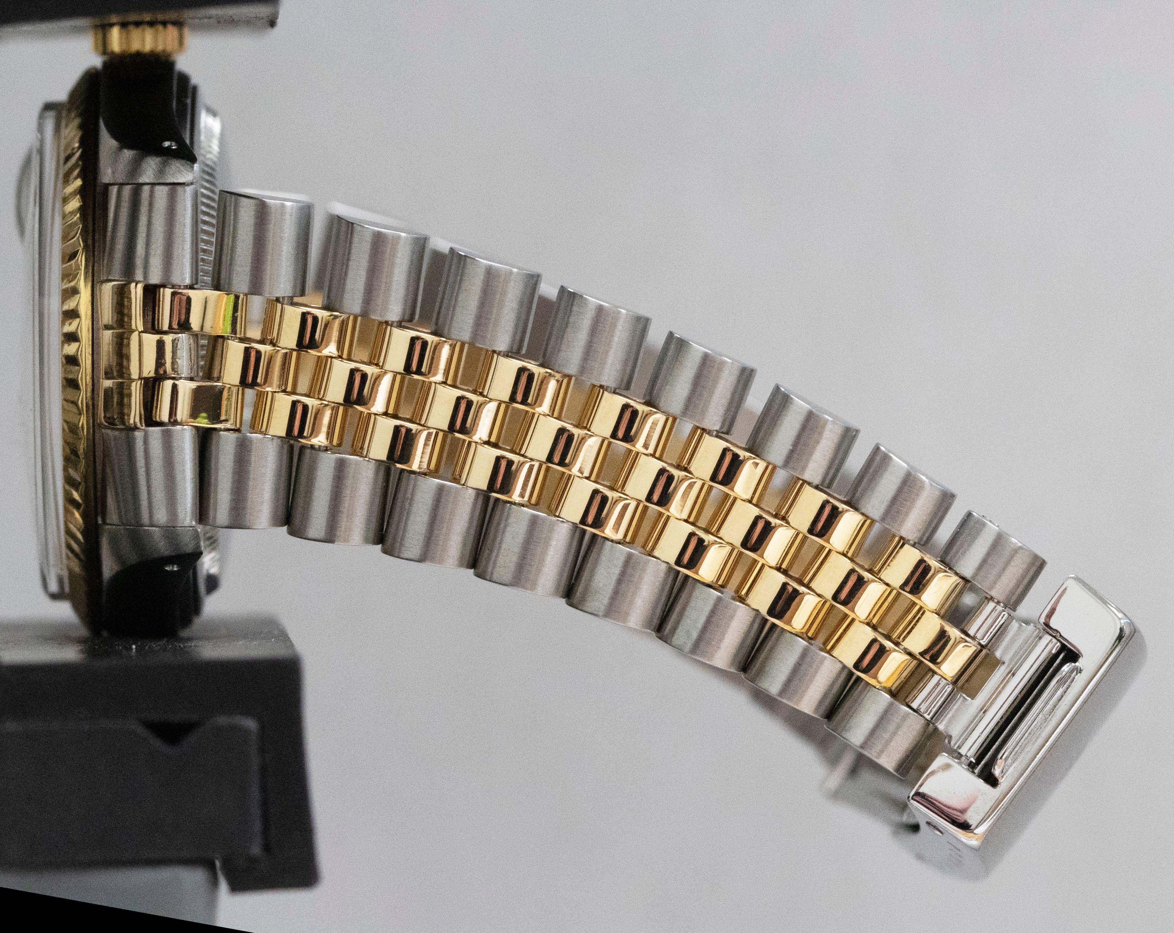 Rolex DateJust 36mm Champagne Two-Tone Jubilee 18K Yellow Gold Steel Watch 16013 - Image 9