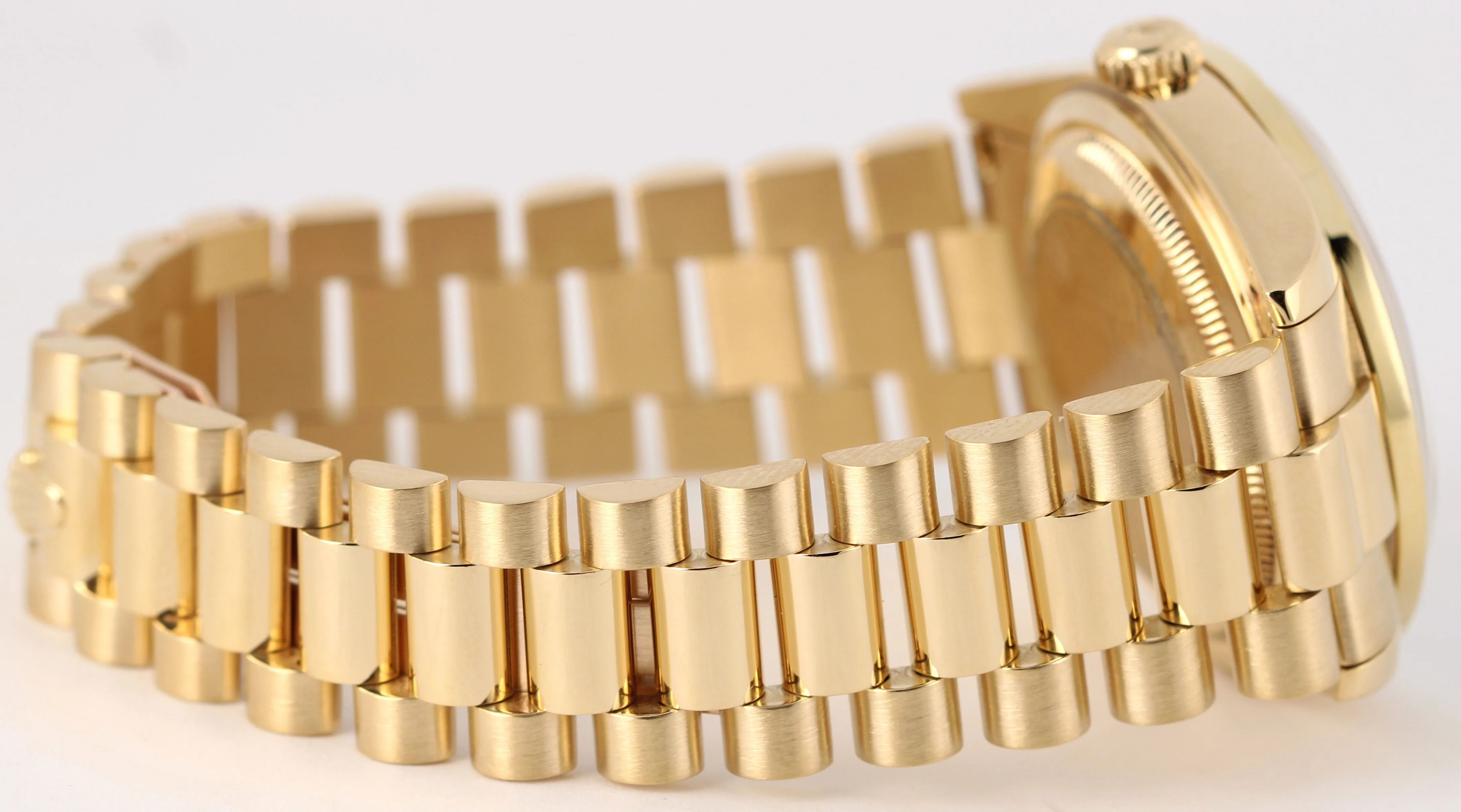 Rolex Day-Date PRESIDENT 18k Yellow Gold Black 36mm DIAMOND Bezel 118208 Watch - Image 8