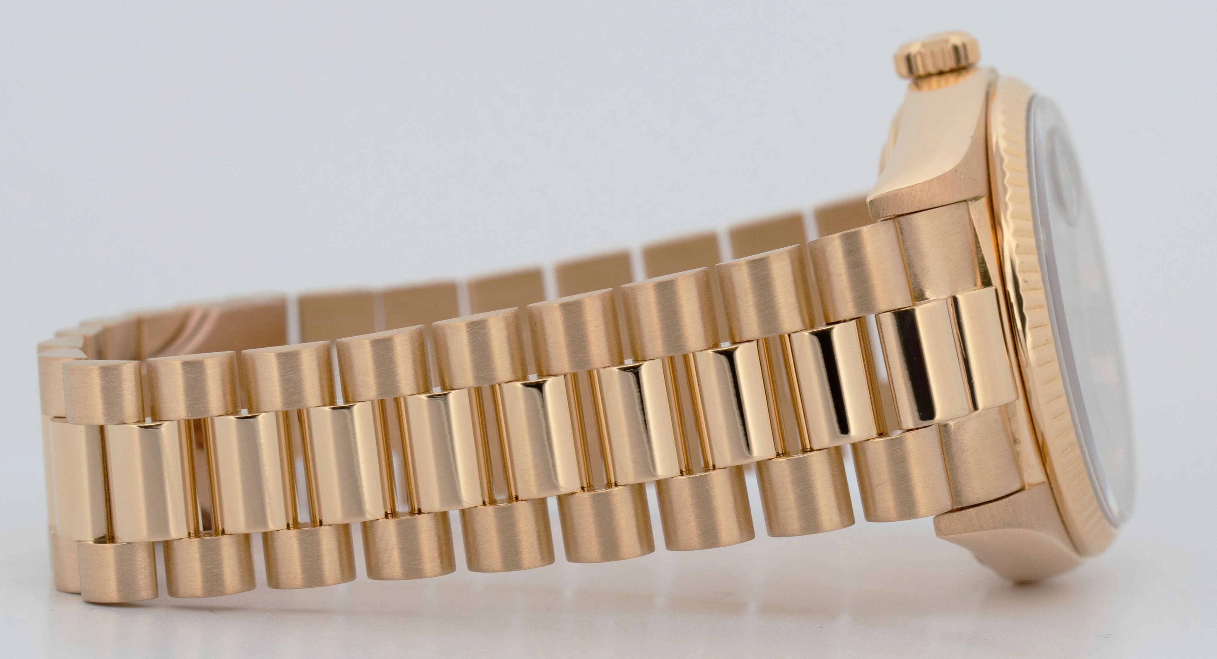 Rolex Day-Date President Black DIAMOND 36mm 18K Yellow Gold Fluted Watch 18038 - Image 7