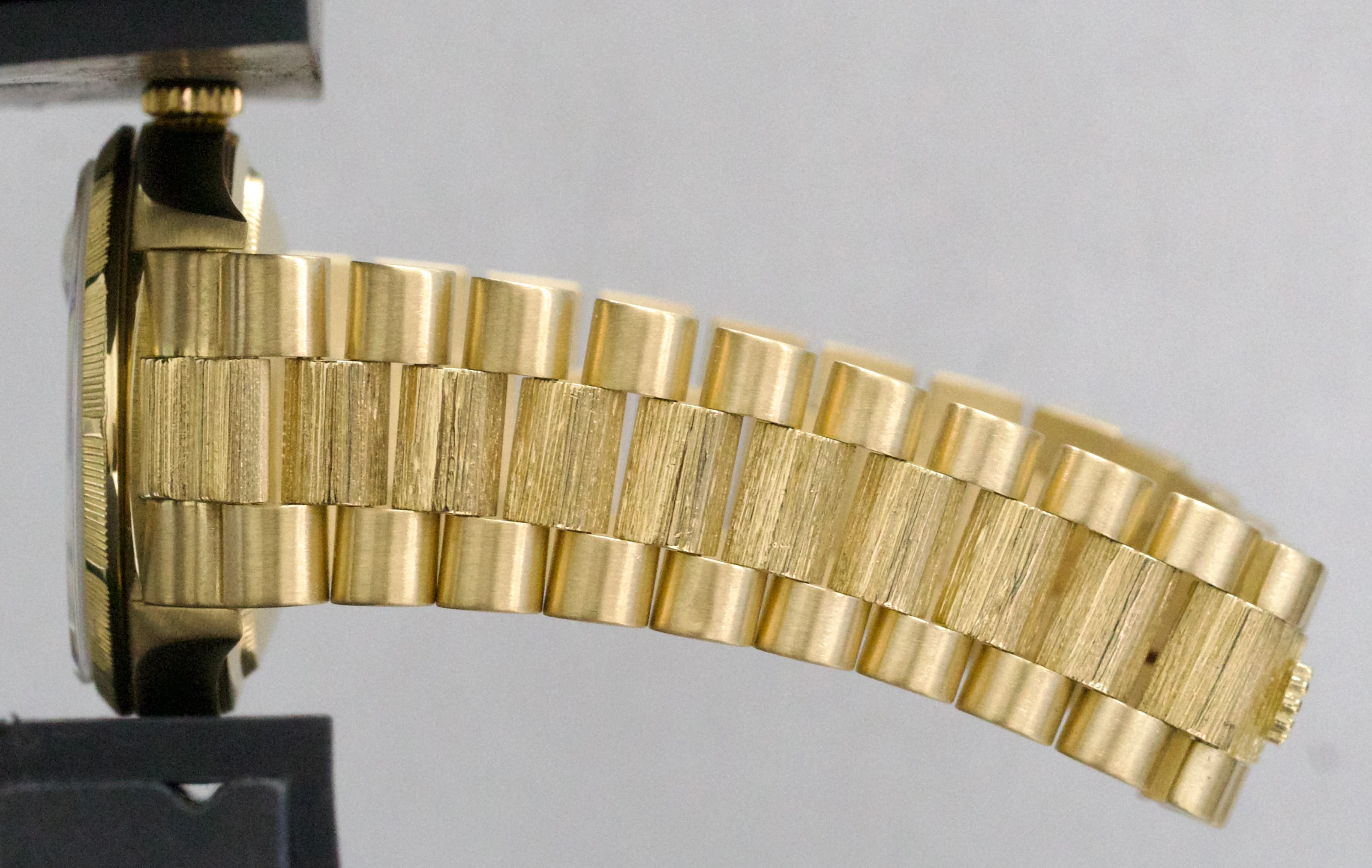 Rolex Day-Date President CHAMPAGNE DIAMOND 18K Yellow Gold BARK 36mm 18308 Watch - Image 10