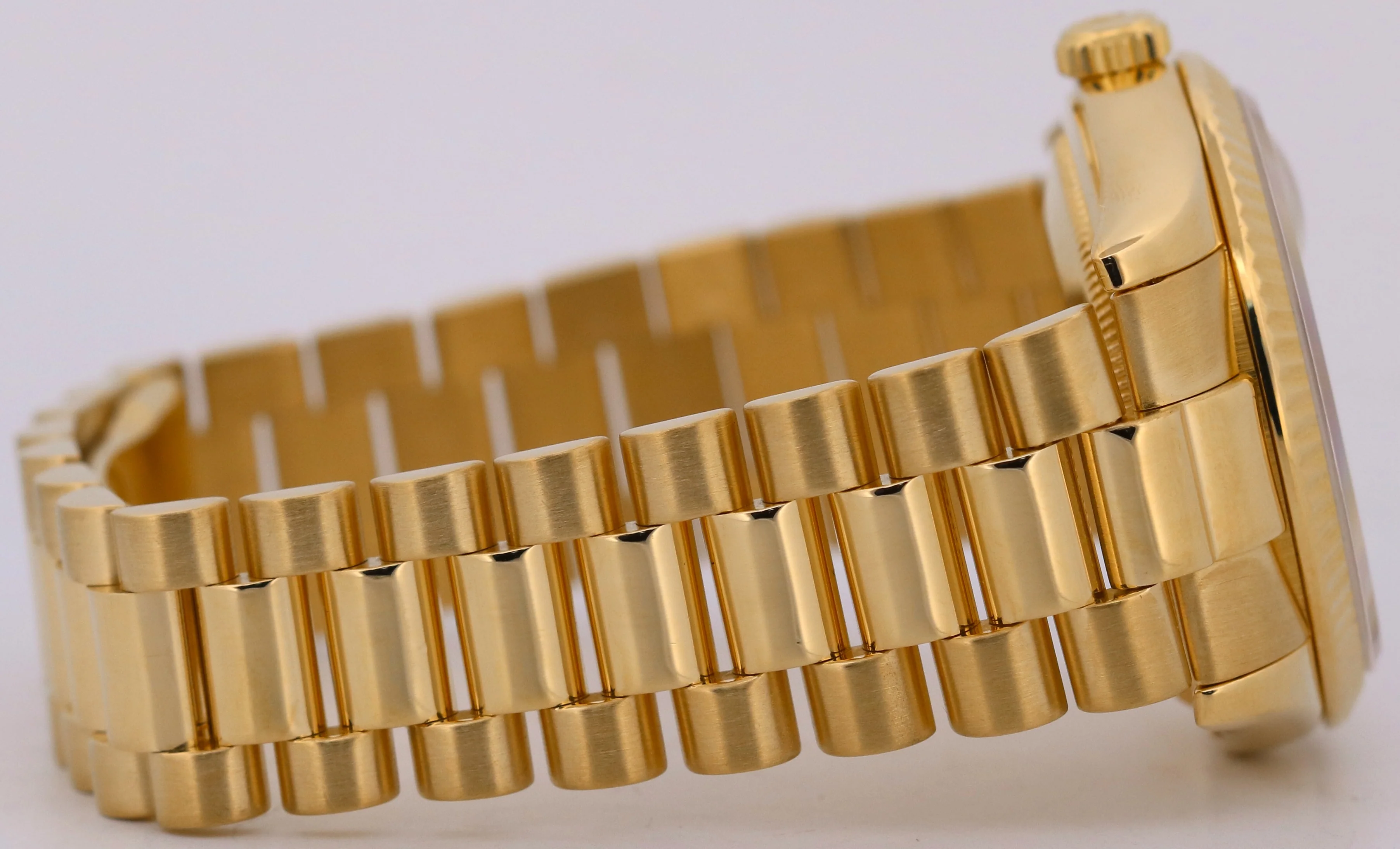 Rolex Day-Date 118238 Factory Champagne DIAMOND Rehaut HEAVY BAND 18K Gold 36mm - Image 8