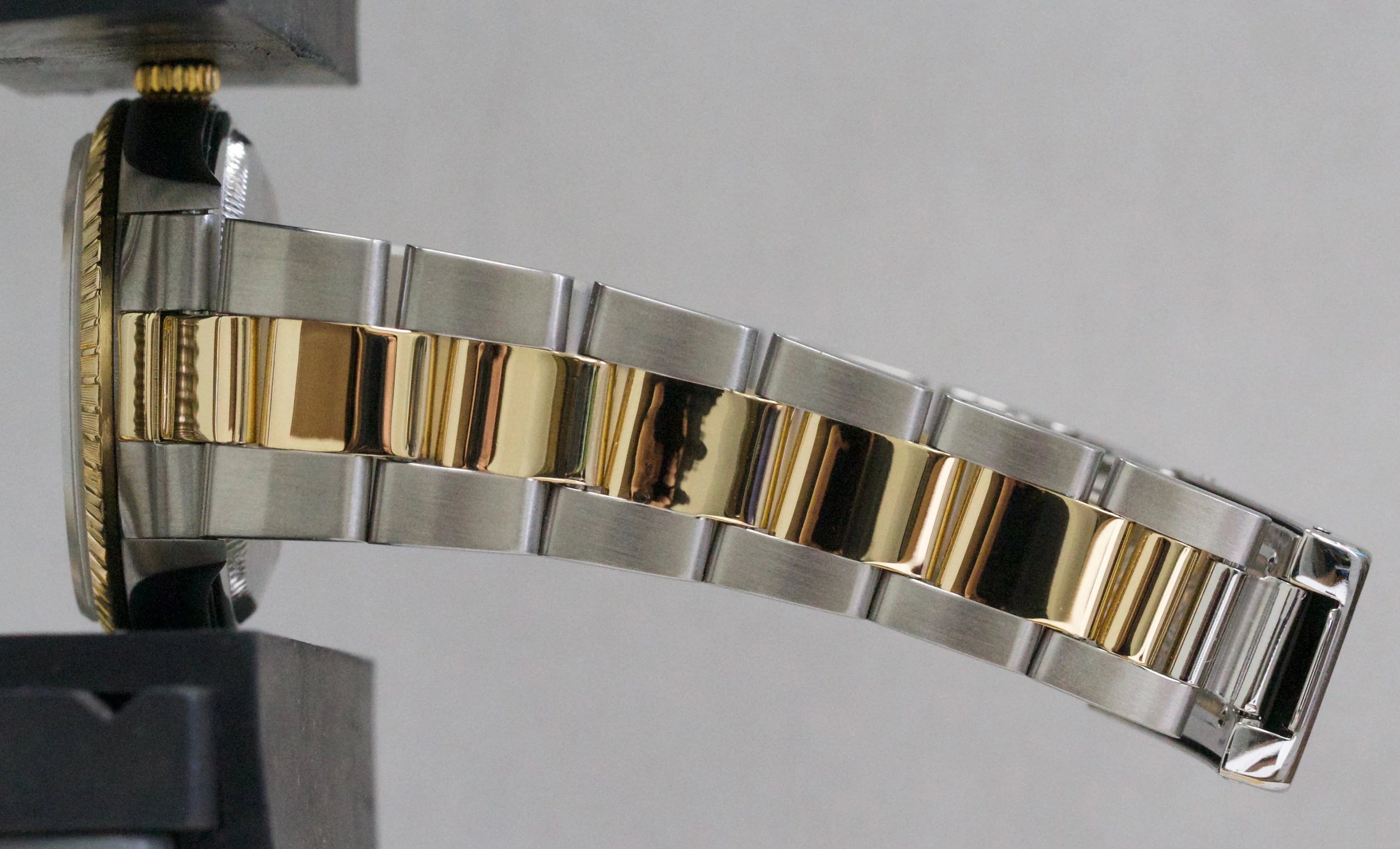 Rolex Oyster Perpetual Date 34mm CHAMPAGNE 18K Steel Engine-Turned Oyster 15233 - Image 10