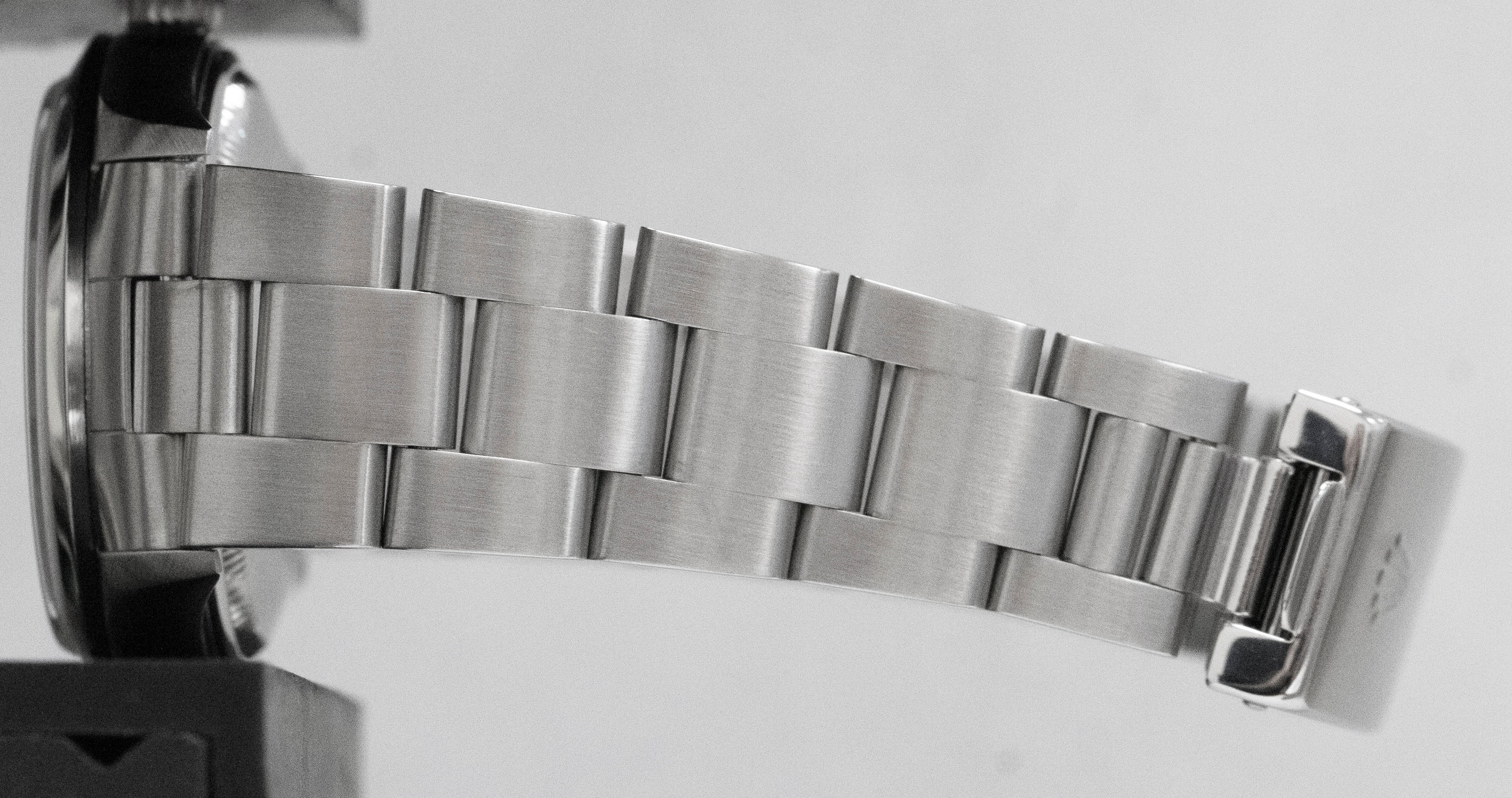 Rolex Oyster Perpetual Date Silver 34mm Oyster Steel NO-HOLES Watch 15200 - Image 10