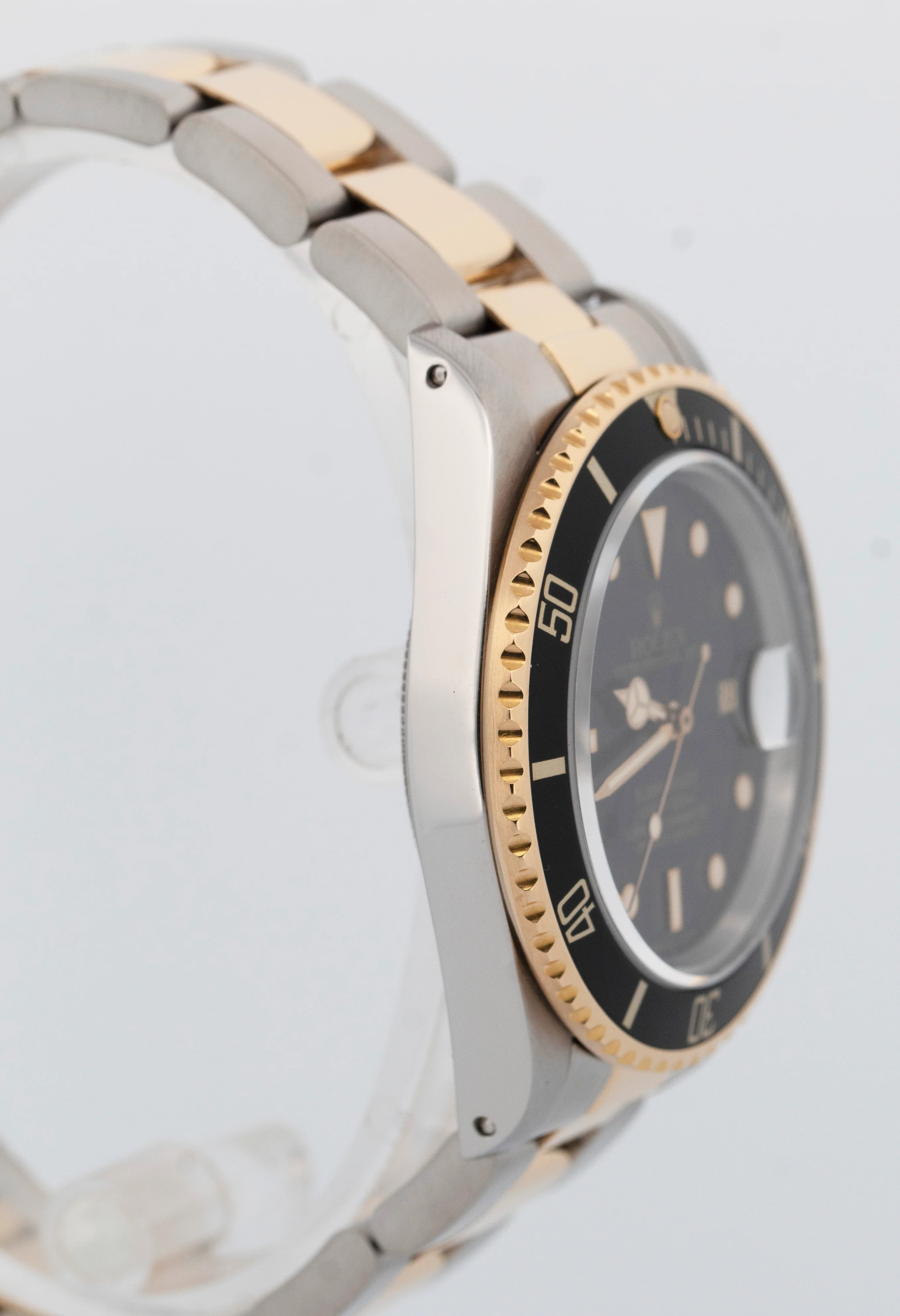 Rolex Submariner Date 18K Yellow Gold Black Stainless Steel 40mm 16803 Watch - Image 4