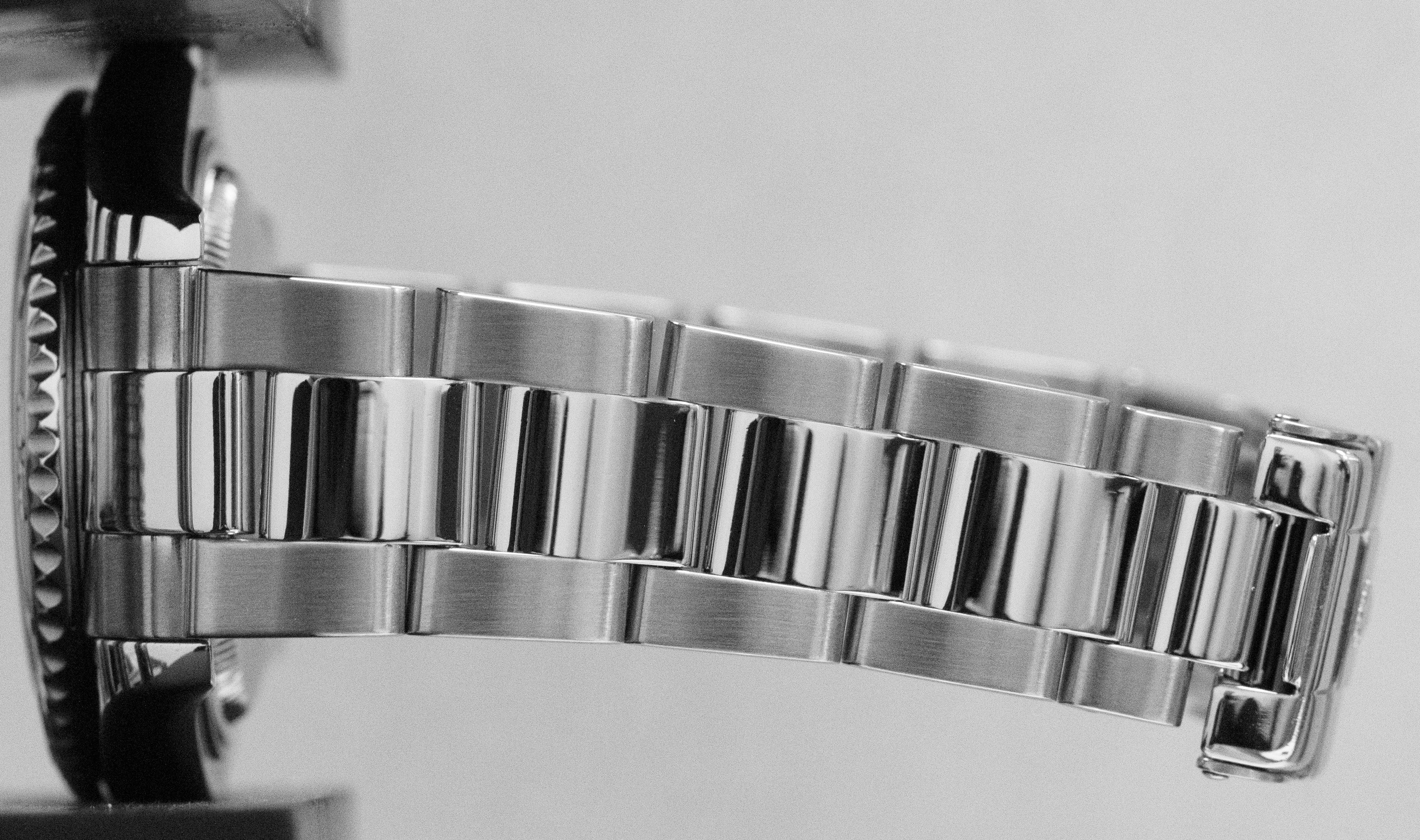 Rolex Yacht-Master Mid-Size PLATINUM Stainless Steel 35mm Oyster Watch 168622 - Image 10