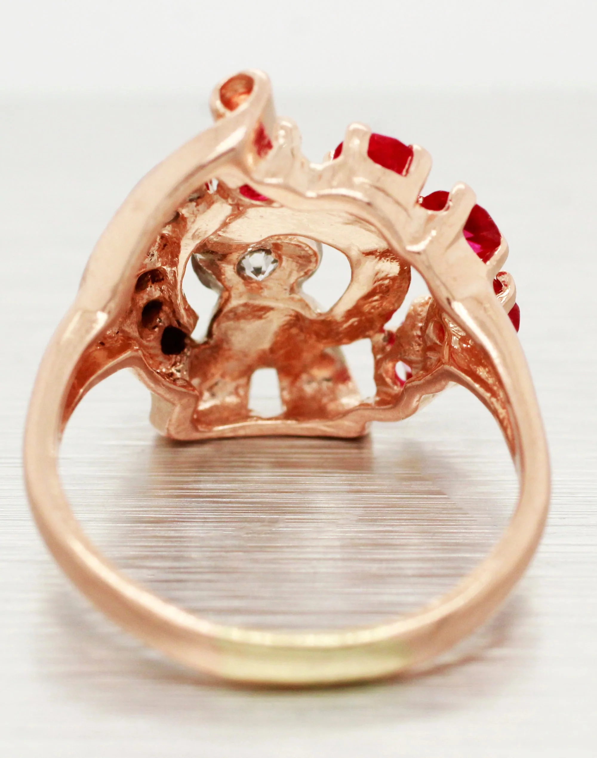 Antique Art Deco 0.50ctw Ruby & Diamond Spiral Cocktail Ring - 14k Rose Gold - Image 5