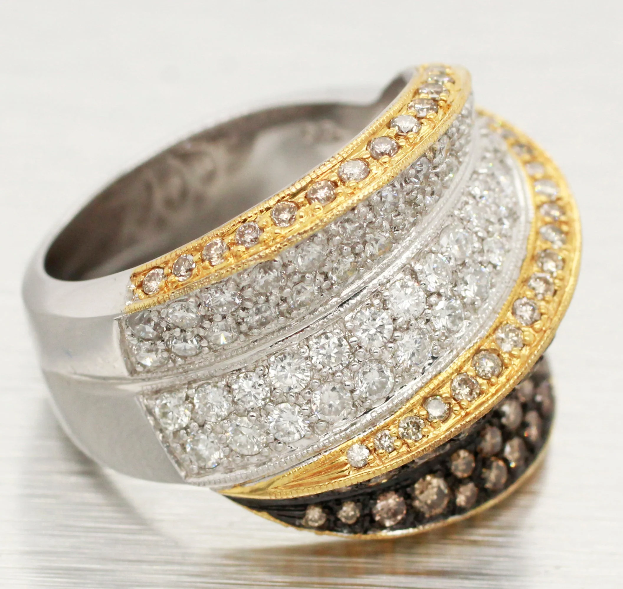 Modern Two-Tone Brown Champagne & White Diamond Cocktail Ring - 18k Yellow/White Gold Band - Image 2