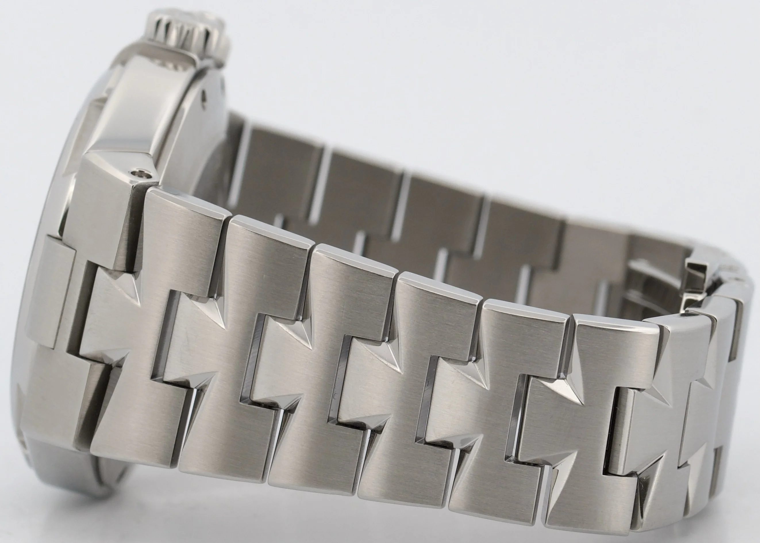 Vacheron Constantin Overseas Dual Time Steel WHITE 42mm 47450/B01A-9226 Watch - Image 7