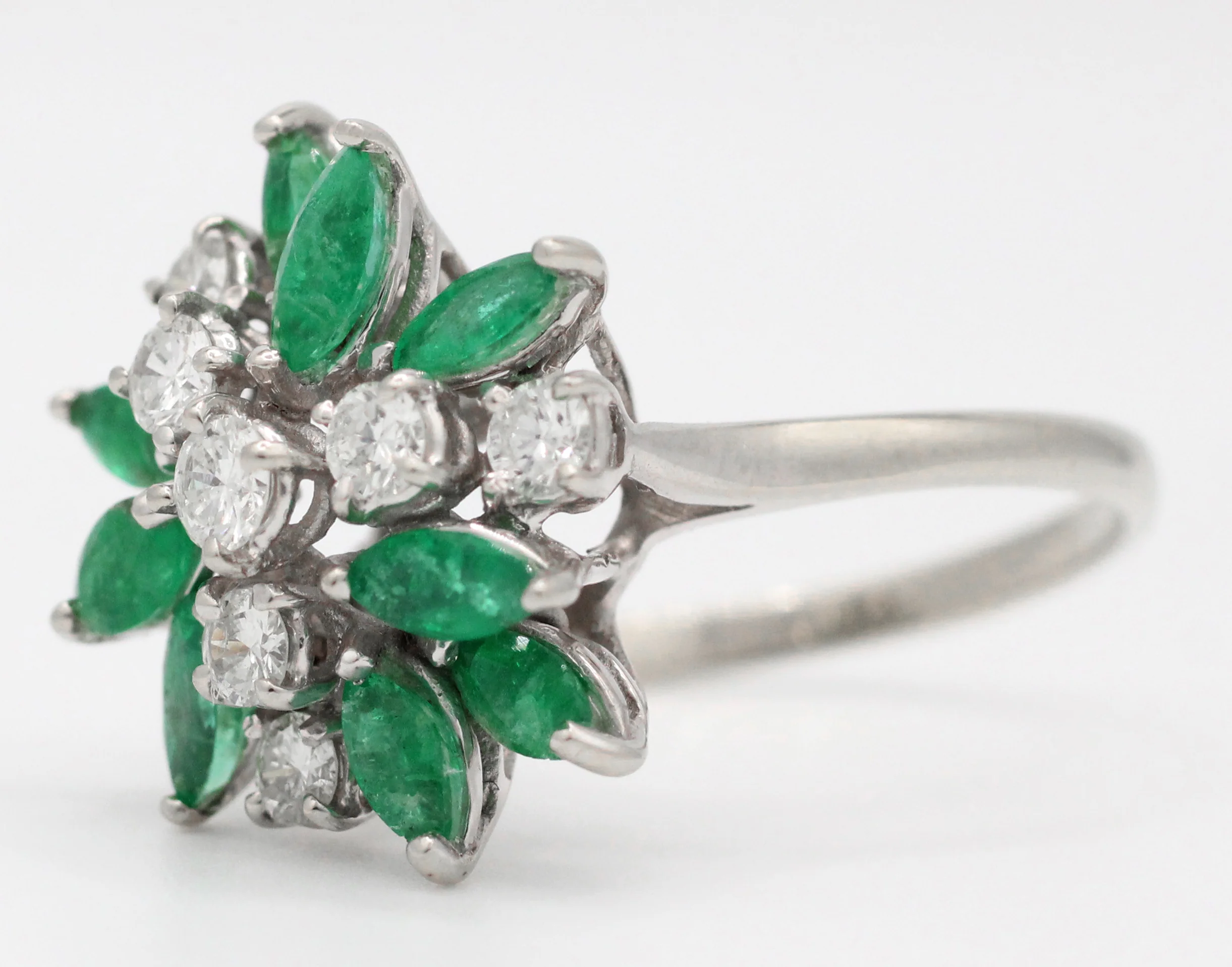 Vintage 0.50ctw Emerald & Diamond Floral Cocktail Ring - 14k White Gold - Image 2
