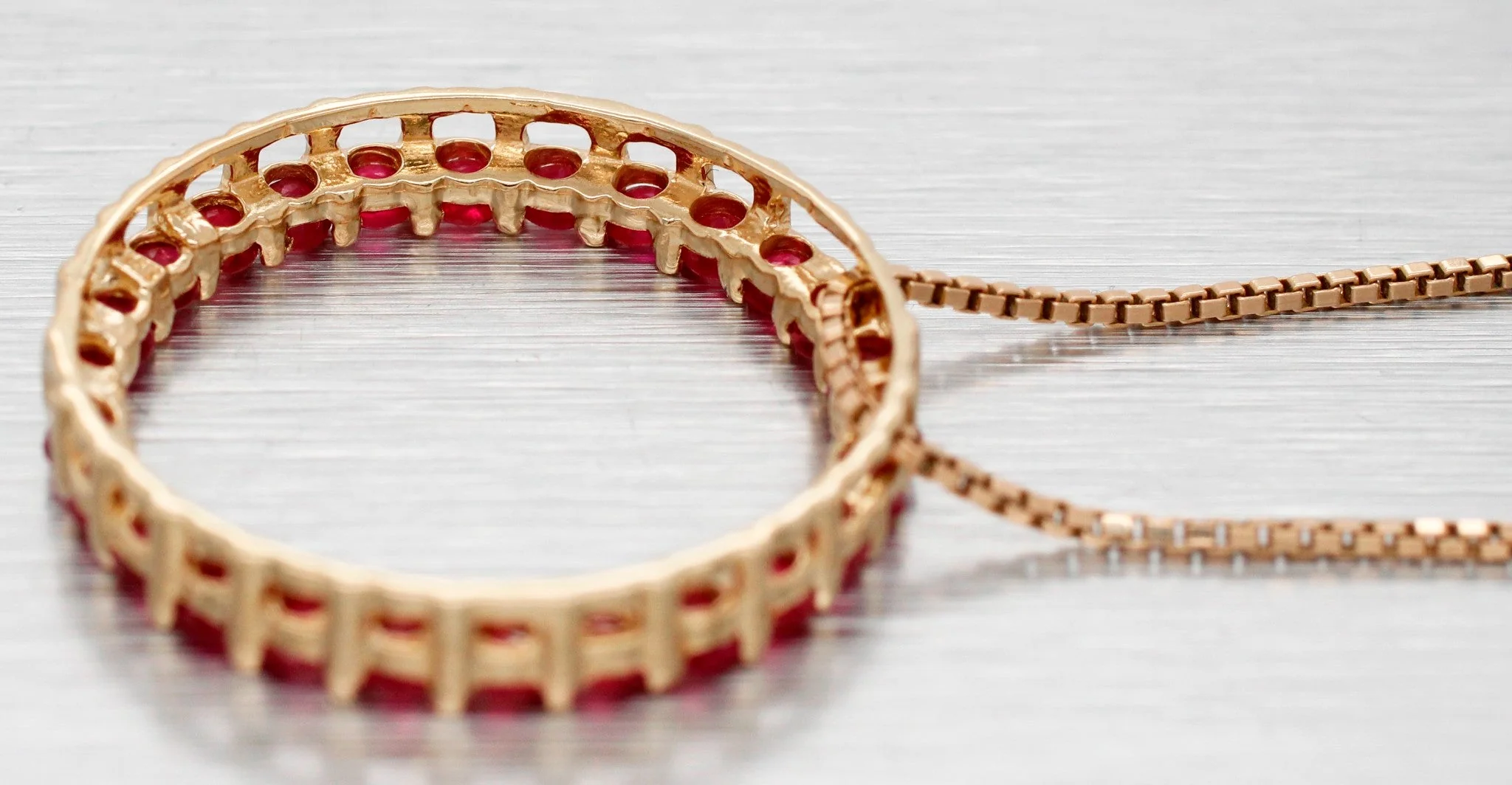 Vintage 1.50ctw Ruby Open Circle Pendant - 14k Yellow Gold Necklace - 18" - Image 5