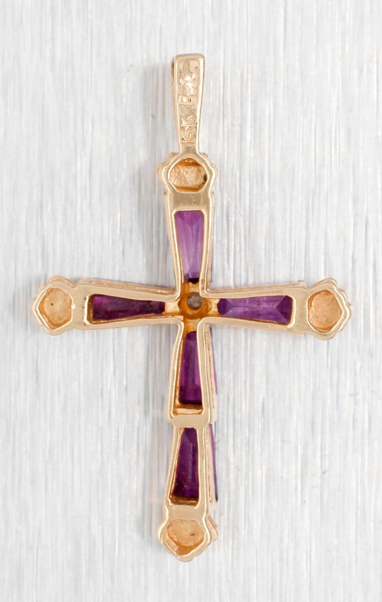 Vintage 1ctw Purple Amethyst Cross Pendant - 14k Yellow Gold Scalloped Edges - Image 2