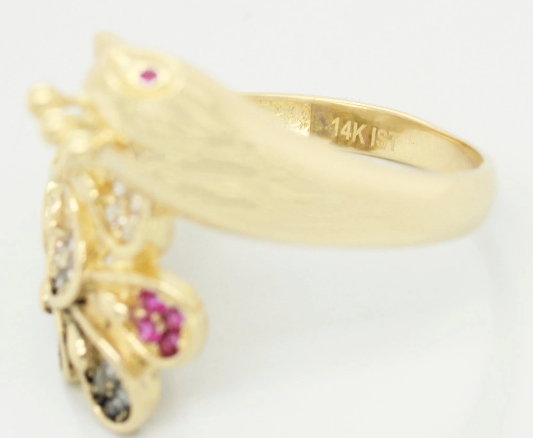 Vintage 0.10ctw Ruby Peacock Ring - 14k Yellow Gold - Size 8 - Image 2