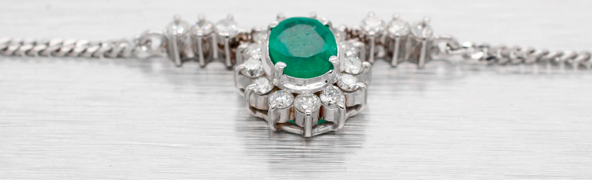 Vintage Emerald & Diamond Halo Pendant Choker - 18k White Gold Necklace - 14" - Image 2