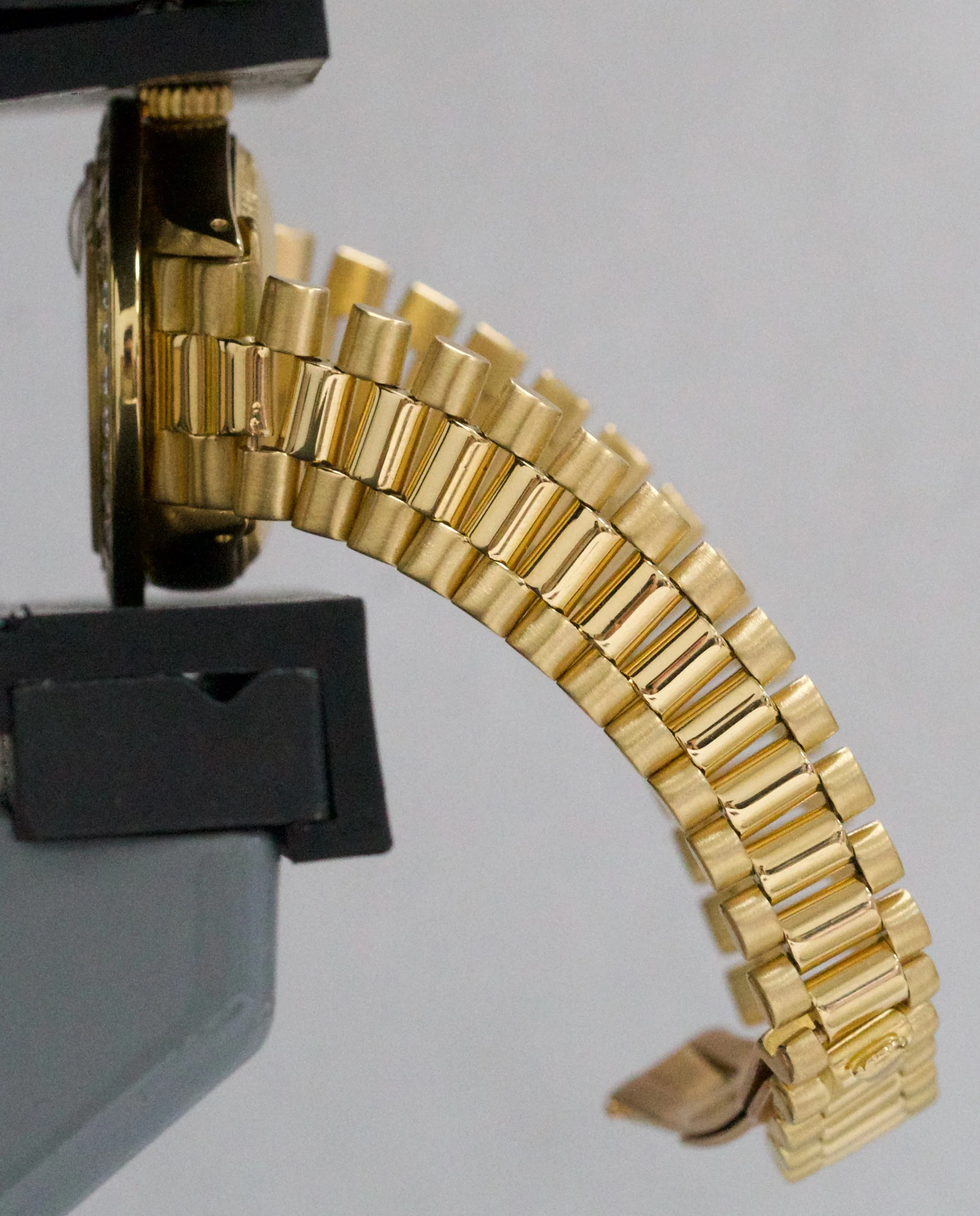 VINTAGE Ladies Rolex DateJust President 26mm WHITE DIAMOND 18K Gold 6917 Watch - Image 10