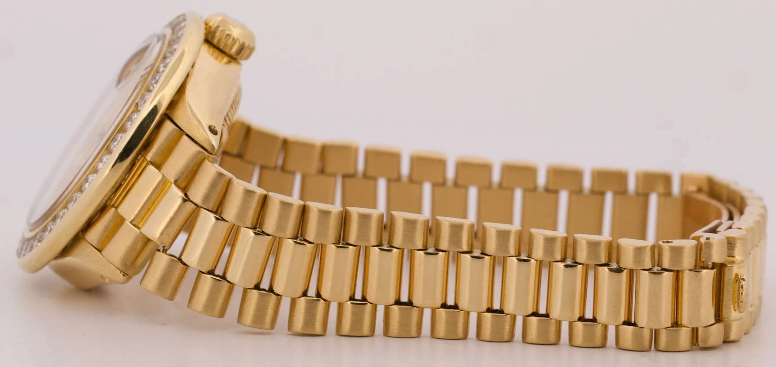 VINTAGE Ladies Rolex DateJust President 26mm WHITE DIAMOND 18K Gold 6917 Watch - Image 7