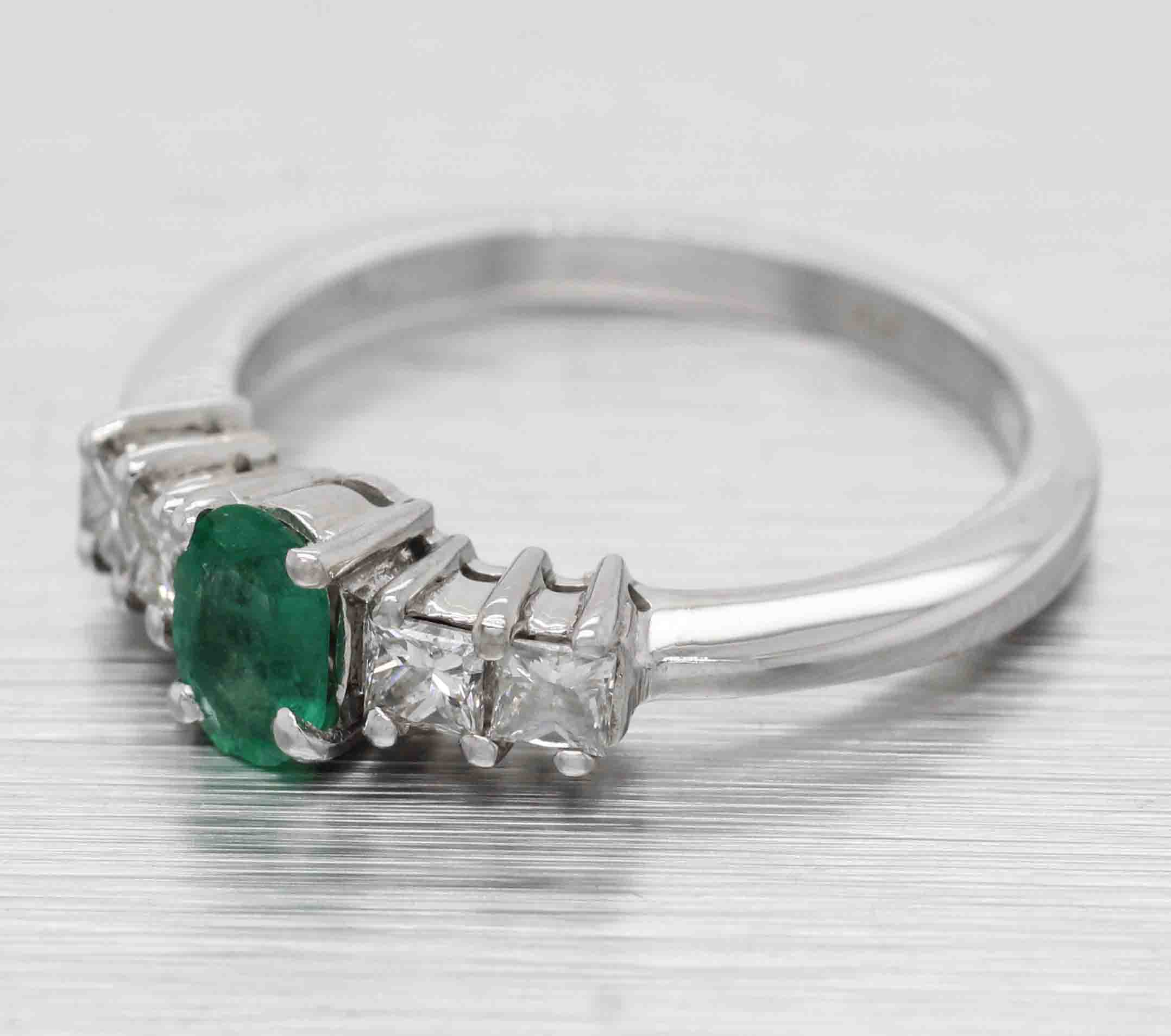 Vintage Oval 0.25ct Emerald & Diamond Accent Engagement Ring - 14k White Gold - Image 3