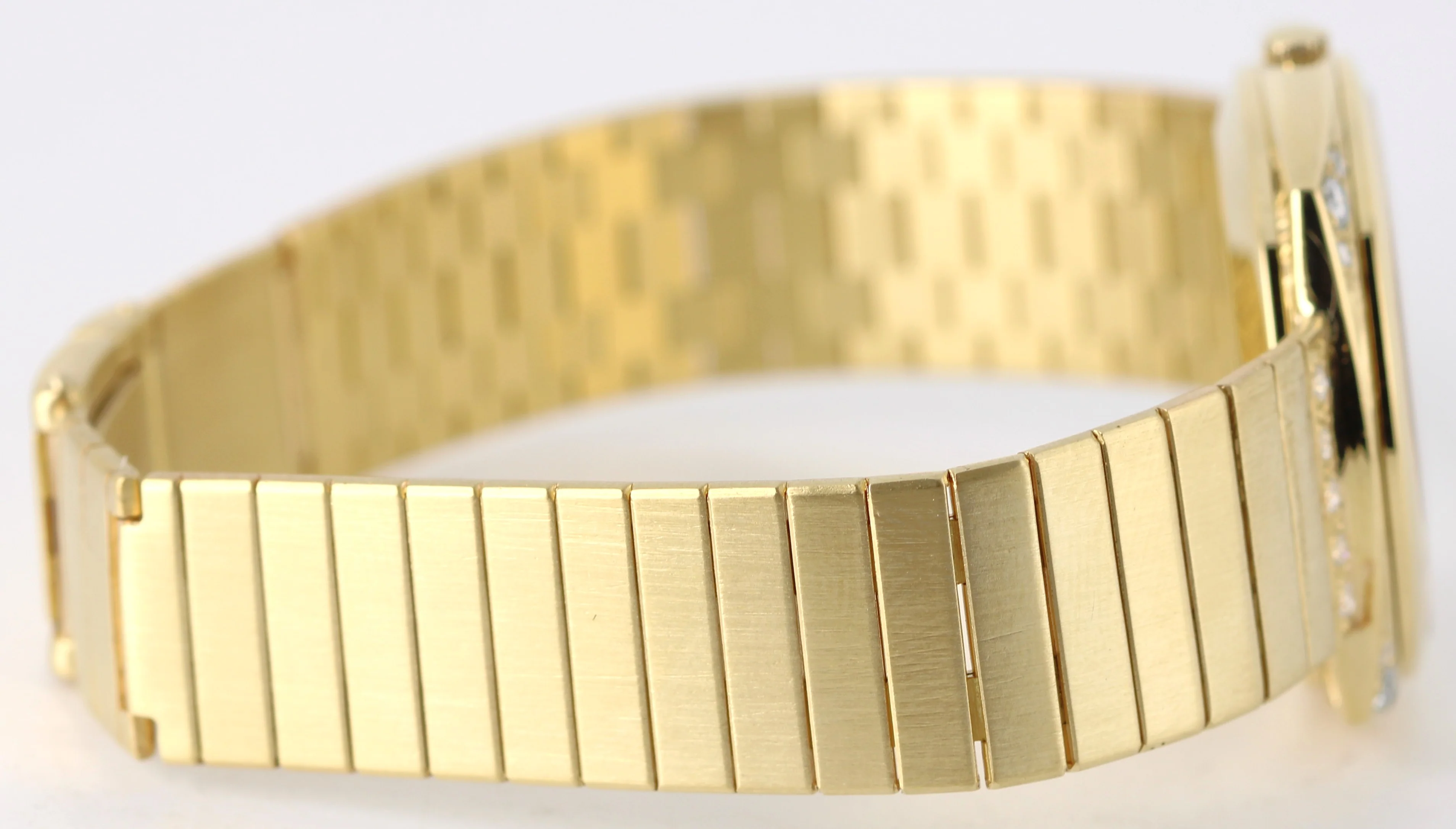 VINTAGE Patek Philippe 18k Yellow Gold Champagne DIAMOND 32mm 3525 Watch - Image 8