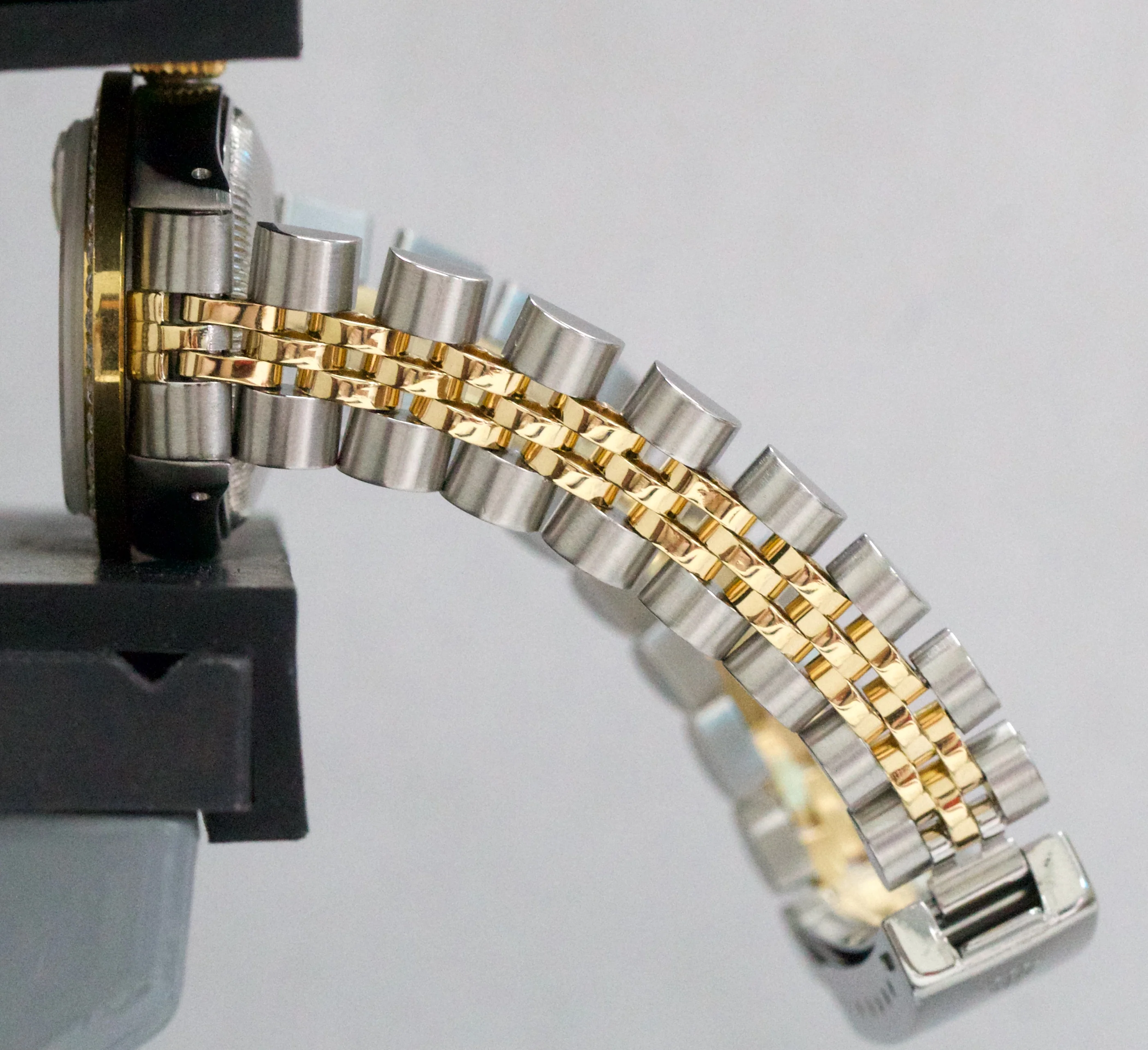 VINTAGE Rolex DateJust 26mm MOP DIAMOND 18K Yellow Gold Steel JUBILEE 6917 - Image 10
