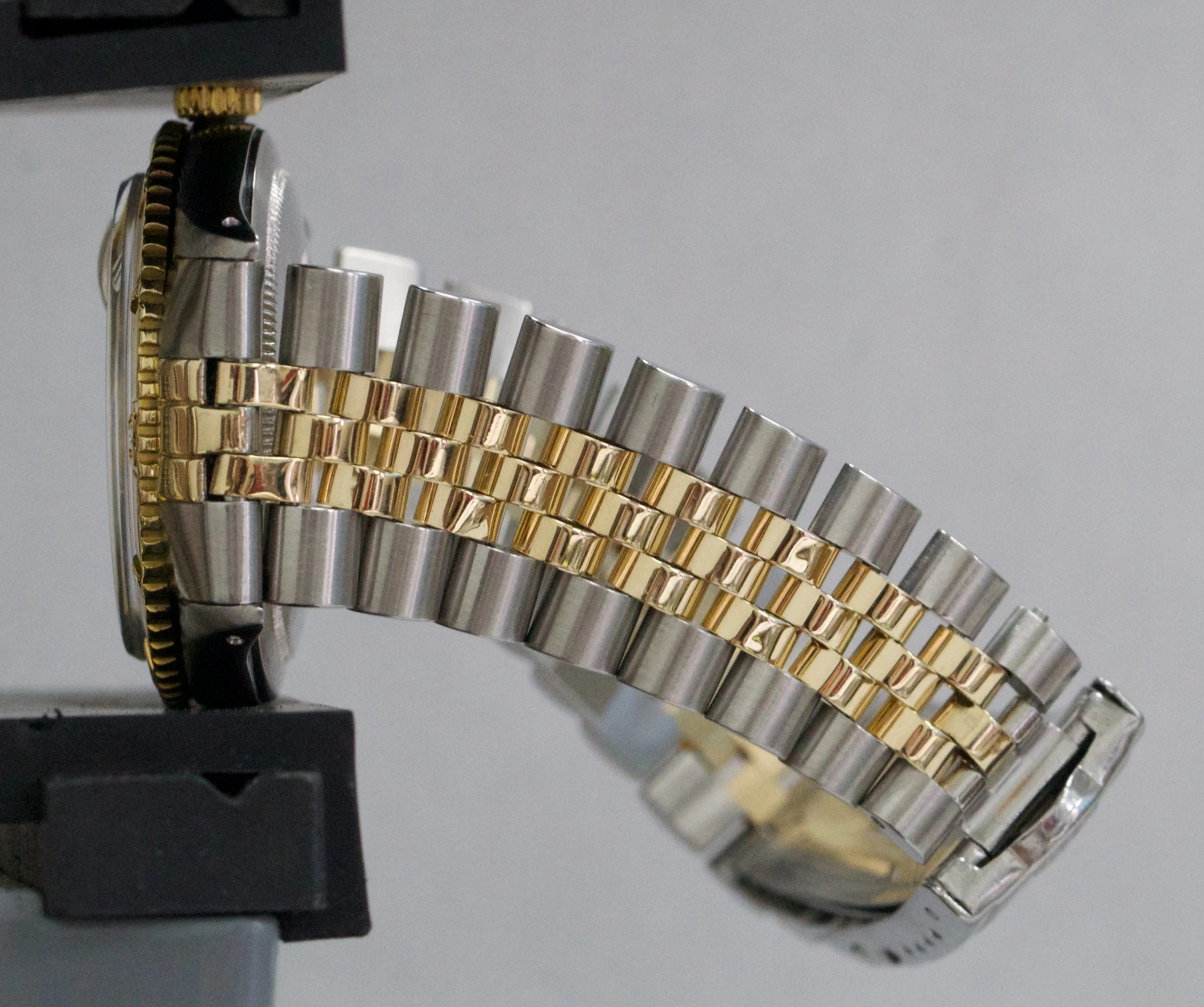 VINTAGE Rolex DateJust 36mm CHAMPAGNE Turn-O-Graph JUBILEE Steel 18K Gold 1625 - Image 9