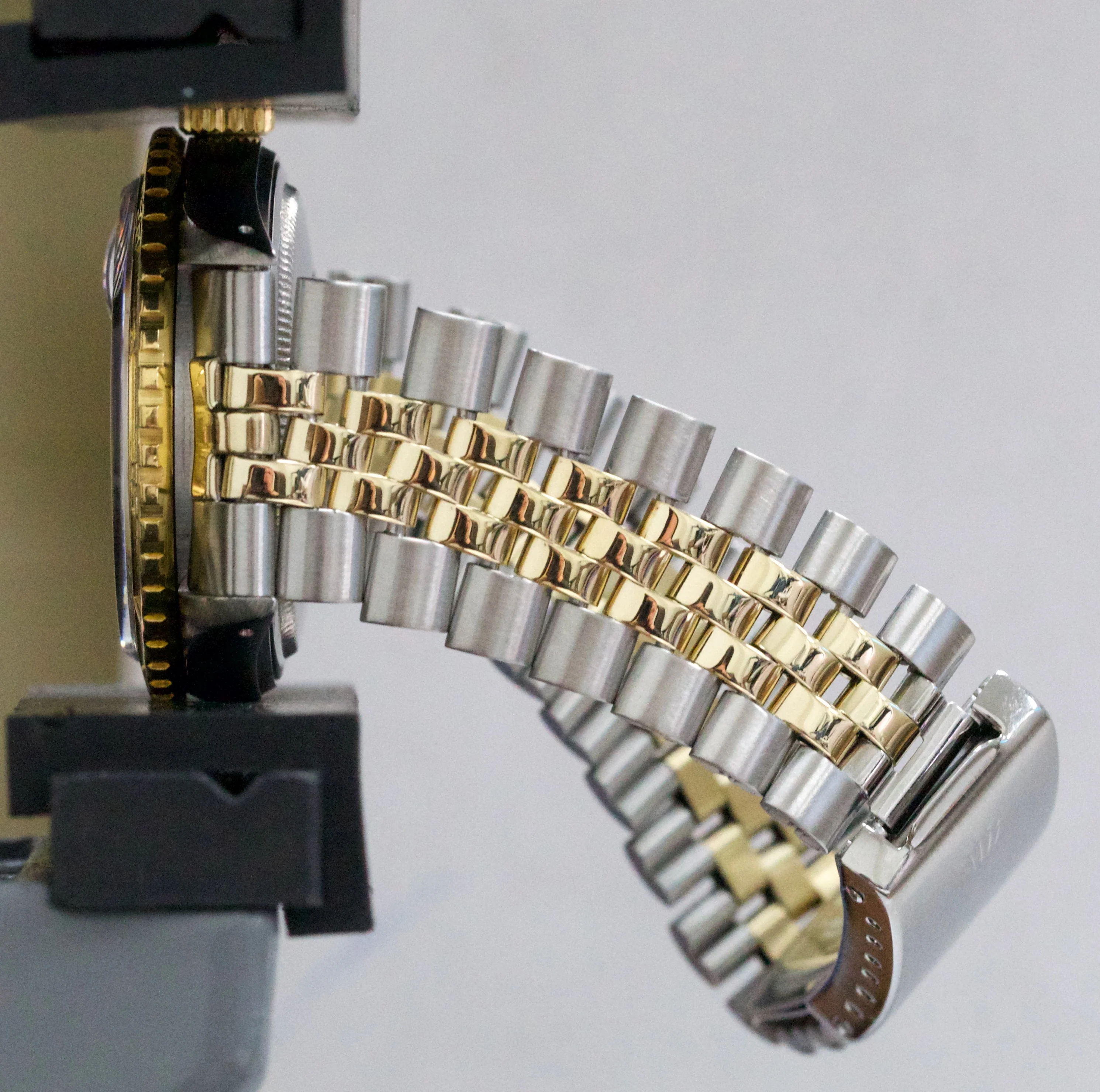 VINTAGE Rolex DateJust 36mm CHAMPAGNE Turn-O-Graph JUBILEE Steel 18K Gold 16253 - Image 9