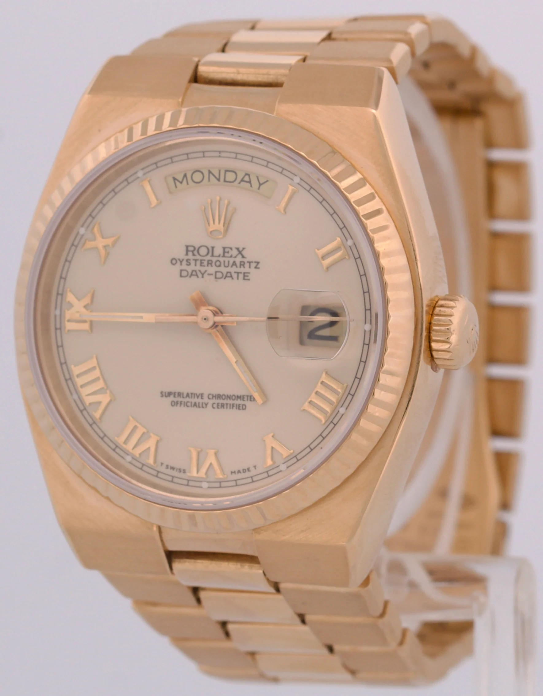 VINTAGE Rolex OysterQuartz Day-Date CREAM ROMAN 36mm 18K Yellow Gold Watch 19018 - Image 3